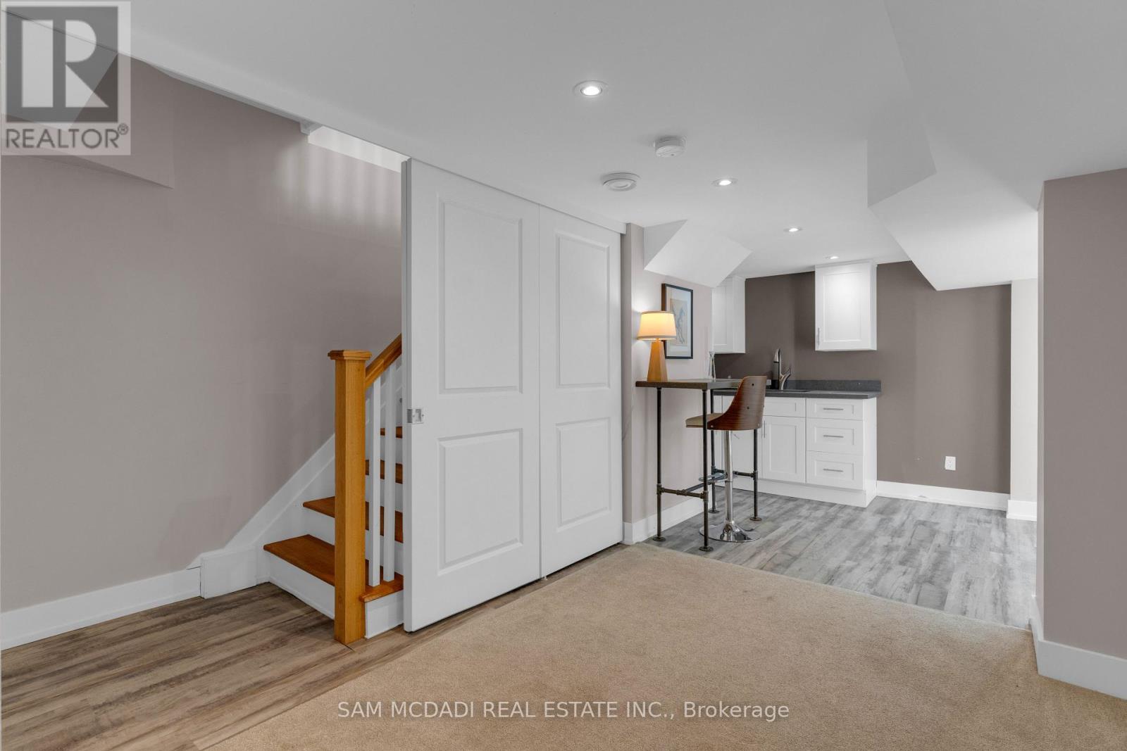 38 Pine Avenue N, Mississauga, Ontario  L5H 2P8 - Photo 30 - W12877260