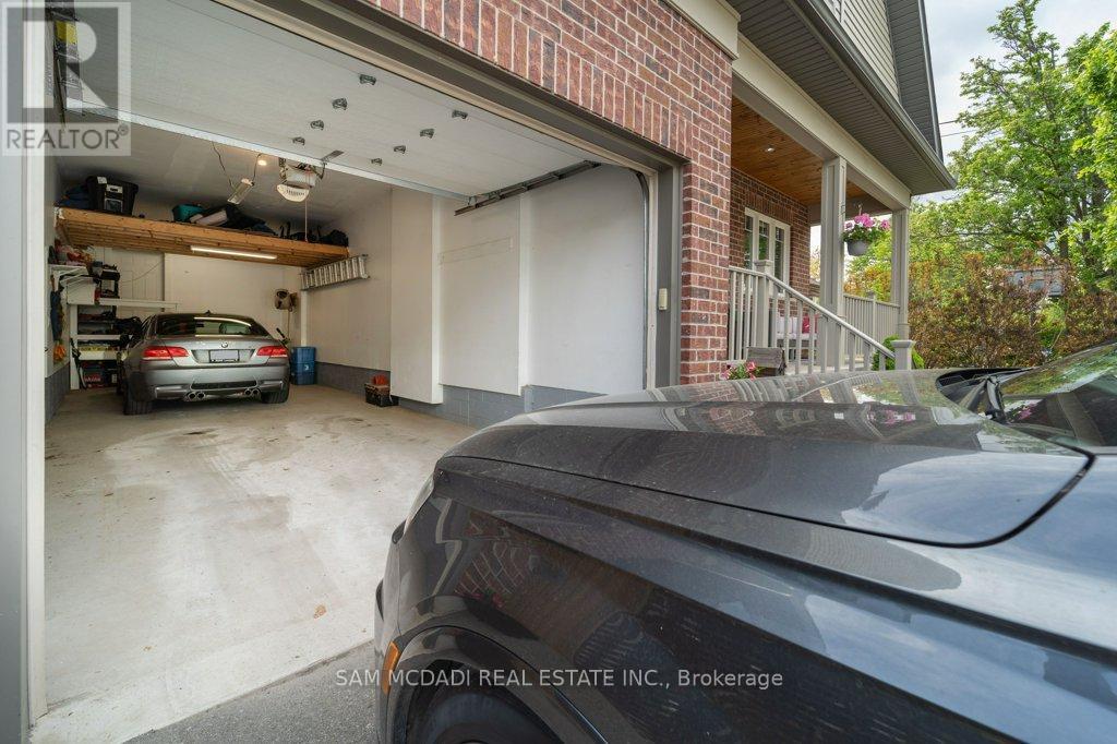 38 Pine Avenue N, Mississauga, Ontario  L5H 2P8 - Photo 46 - W12877260