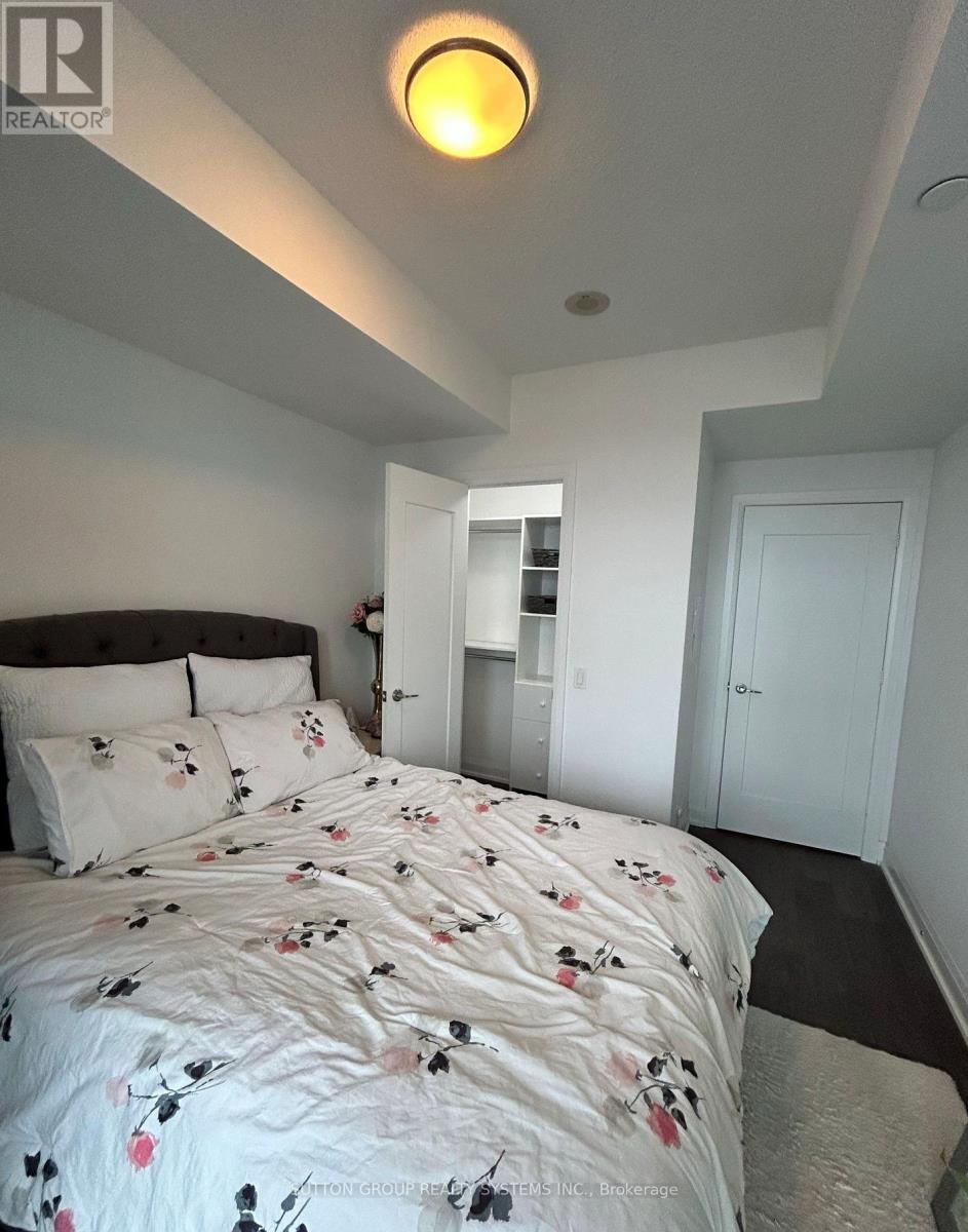 56 Annie Craig Drive, Toronto, Ontario  M8V 0C5 - Photo 10 - W12877274