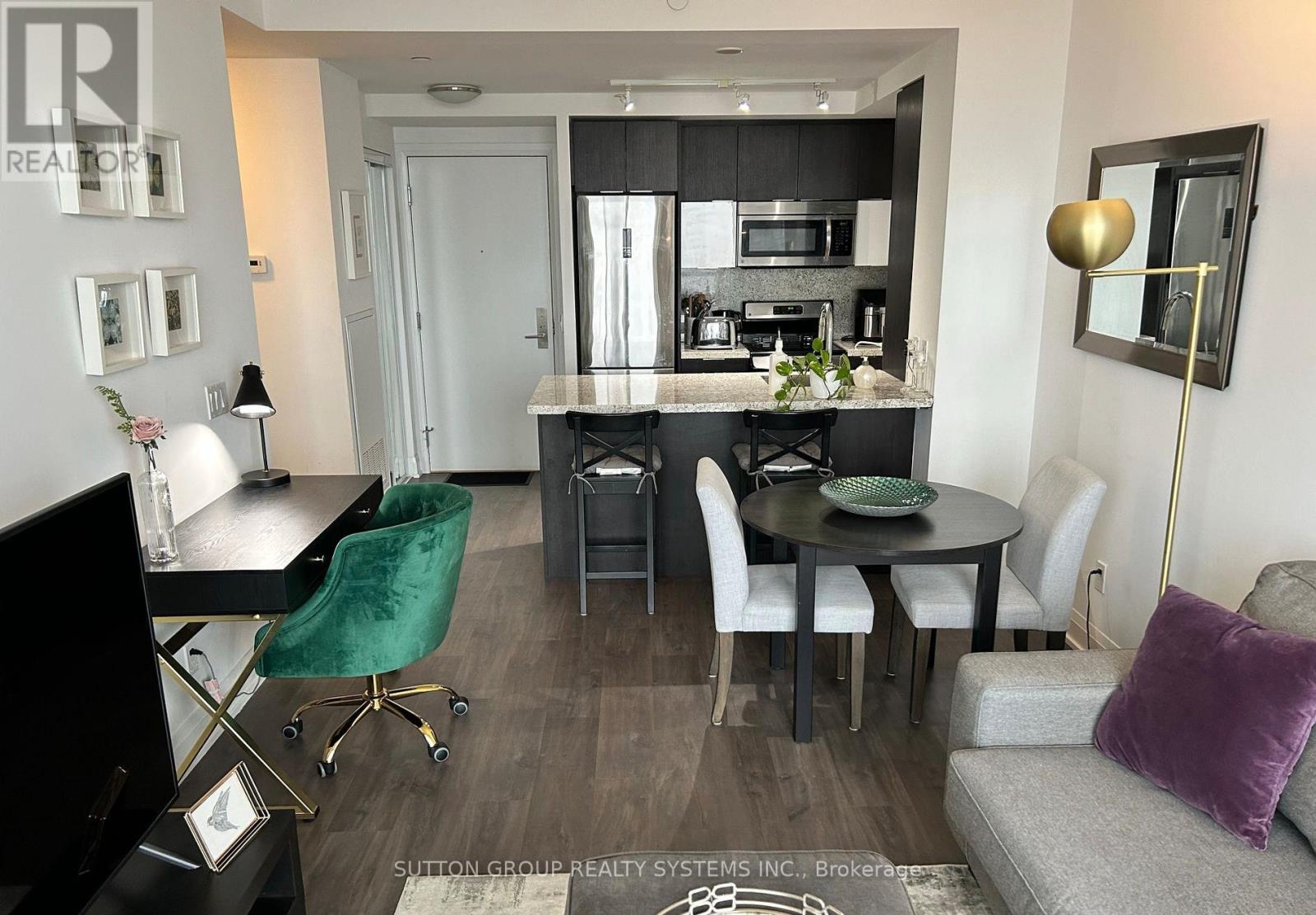 56 Annie Craig Drive, Toronto, Ontario  M8V 0C5 - Photo 4 - W12877274