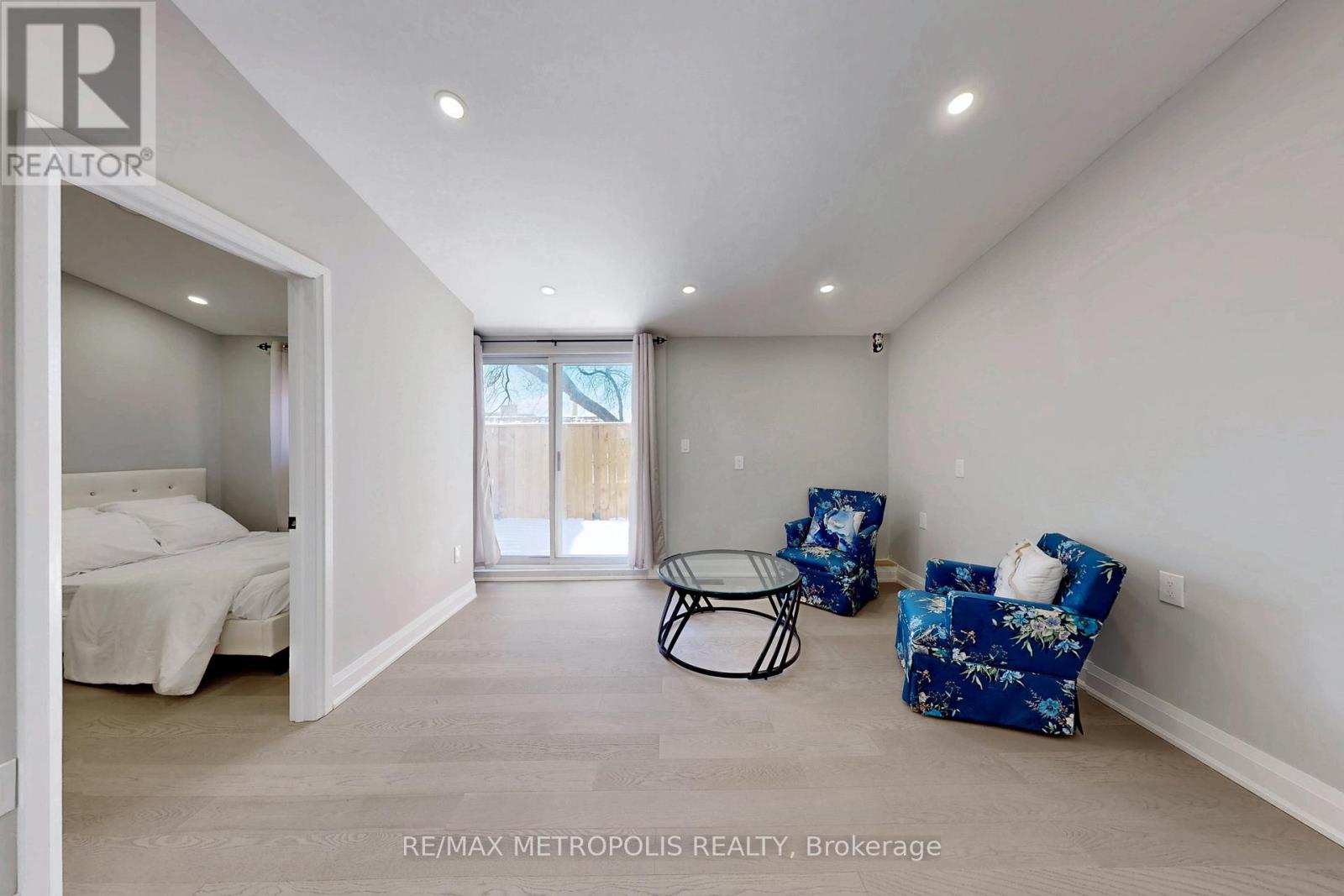 74 Roncesvalles Avenue, Toronto, Ontario  M6R 2K7 - Photo 22 - W12877276