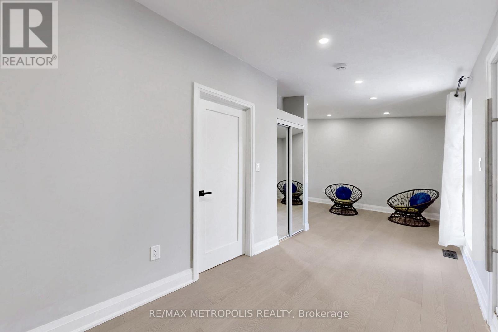 74 Roncesvalles Avenue, Toronto, Ontario  M6R 2K7 - Photo 30 - W12877276