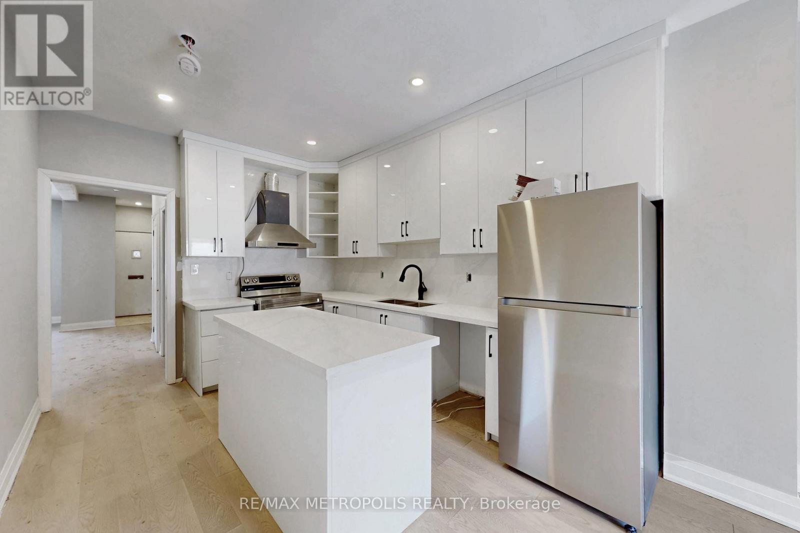 74 Roncesvalles Avenue, Toronto, Ontario  M6R 2K7 - Photo 41 - W12877276