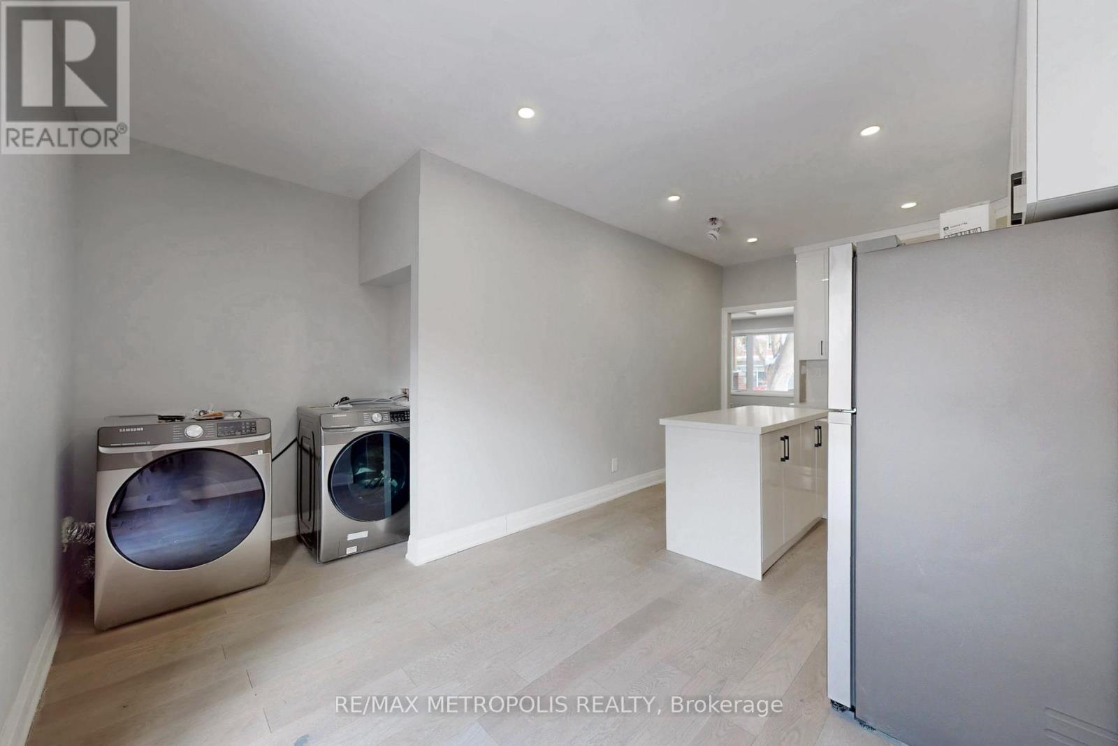 74 Roncesvalles Avenue, Toronto, Ontario  M6R 2K7 - Photo 43 - W12877276