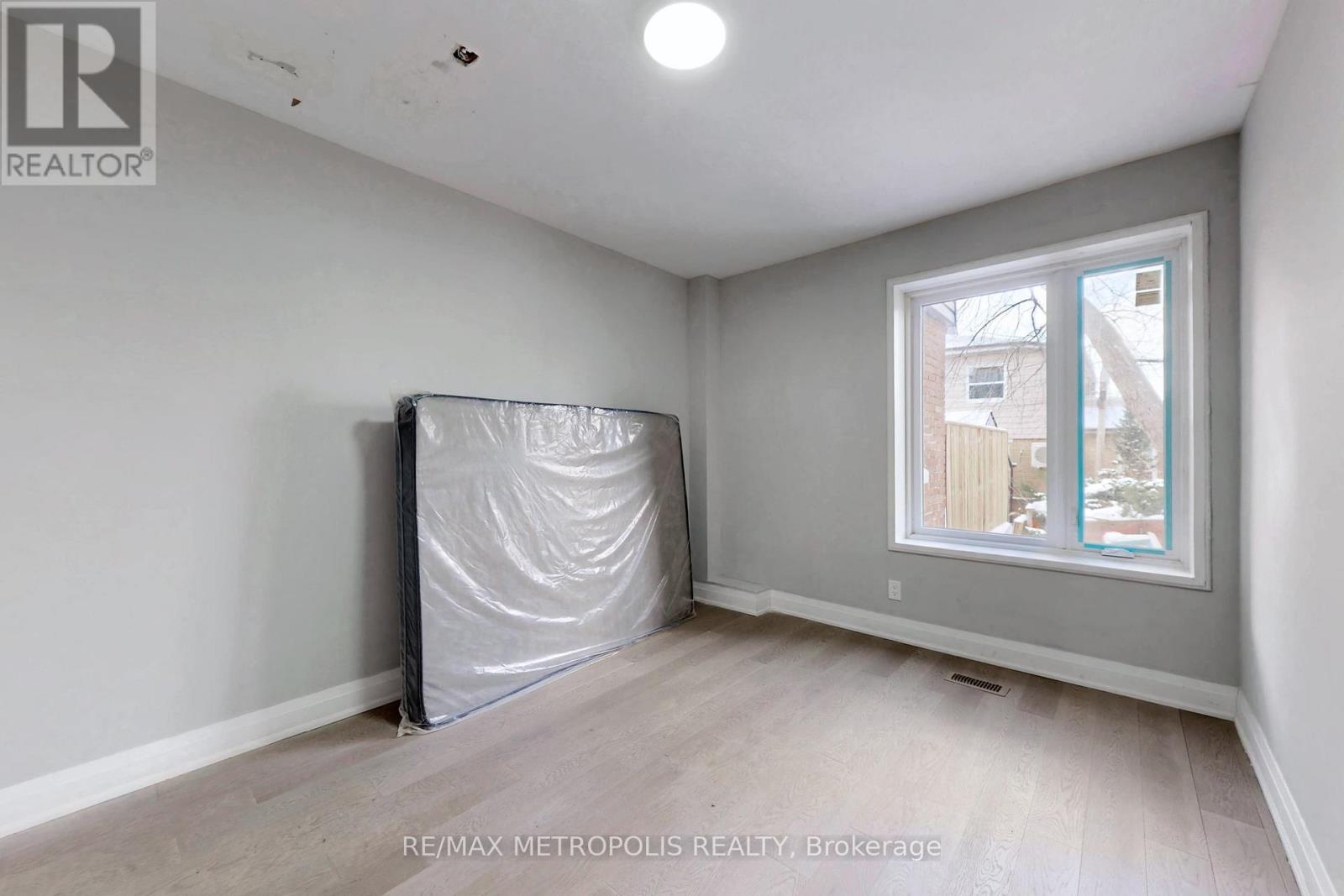 74 Roncesvalles Avenue, Toronto, Ontario  M6R 2K7 - Photo 44 - W12877276