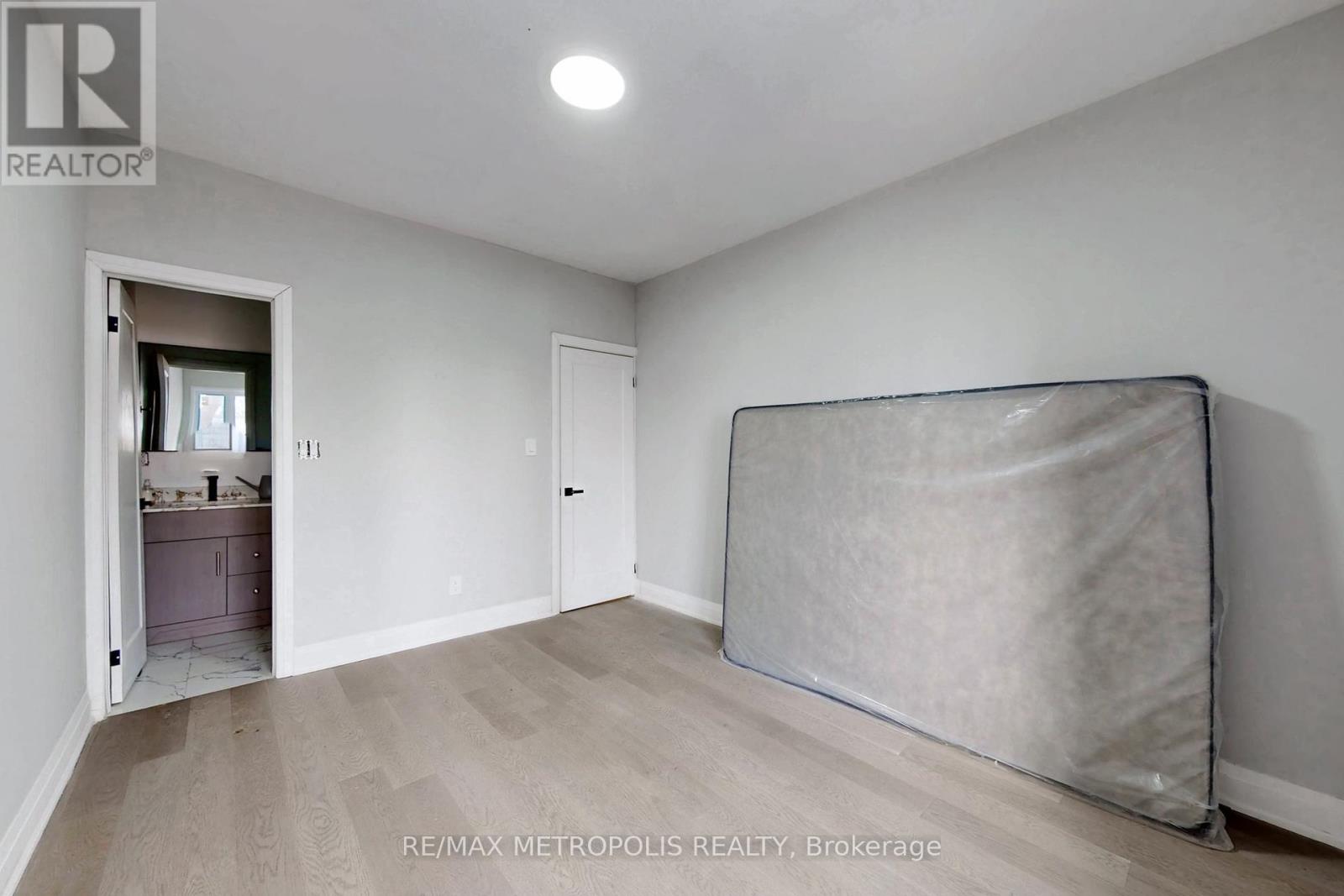 74 Roncesvalles Avenue, Toronto, Ontario  M6R 2K7 - Photo 45 - W12877276