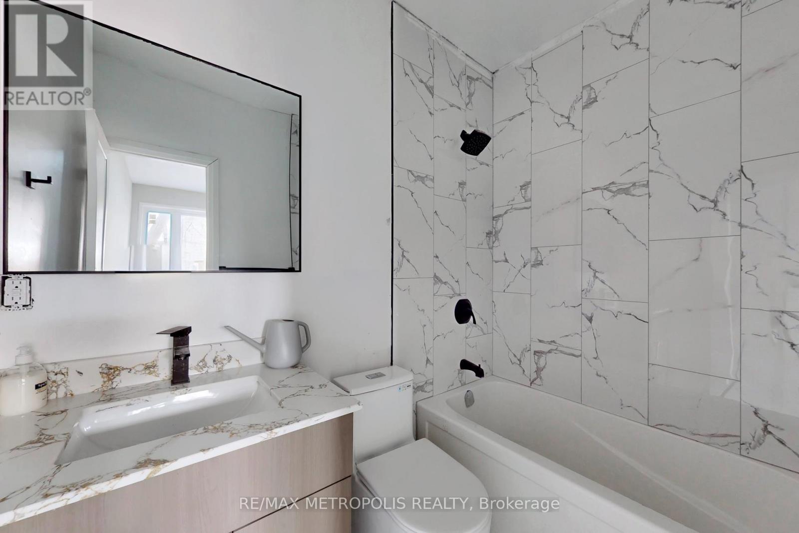 74 Roncesvalles Avenue, Toronto, Ontario  M6R 2K7 - Photo 46 - W12877276