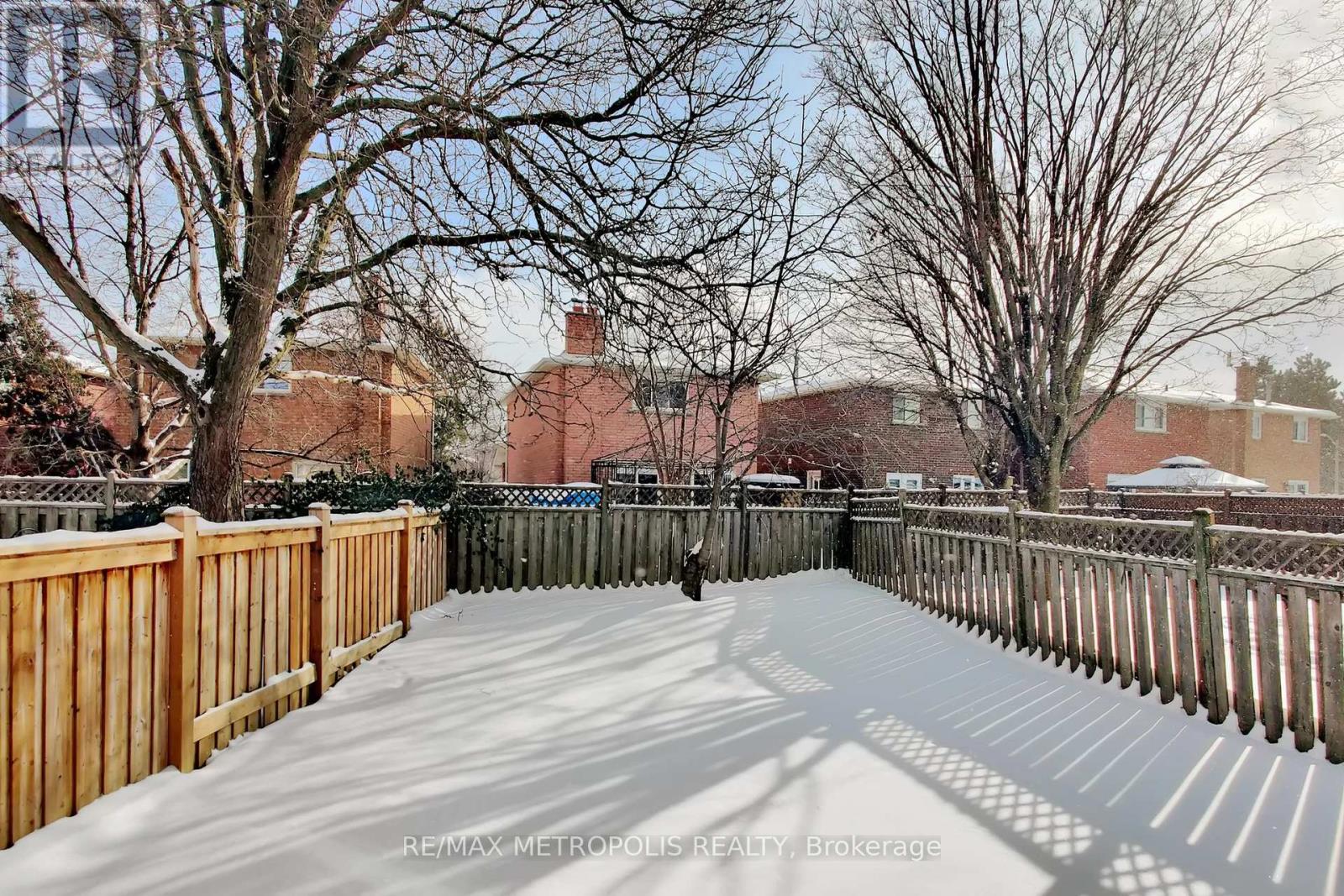 74 Roncesvalles Avenue, Toronto, Ontario  M6R 2K7 - Photo 49 - W12877276