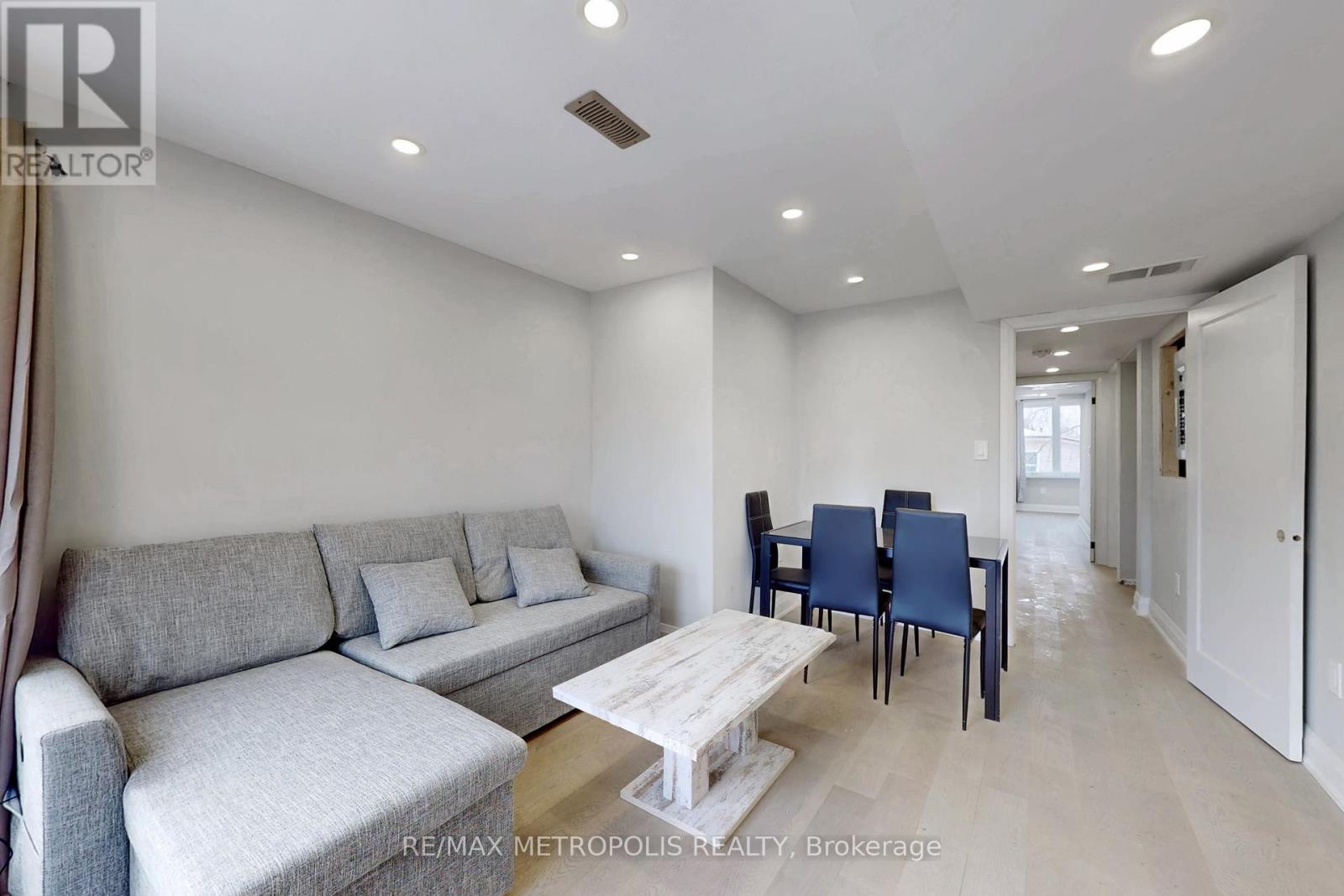 74 Roncesvalles Avenue, Toronto, Ontario  M6R 2K7 - Photo 5 - W12877276