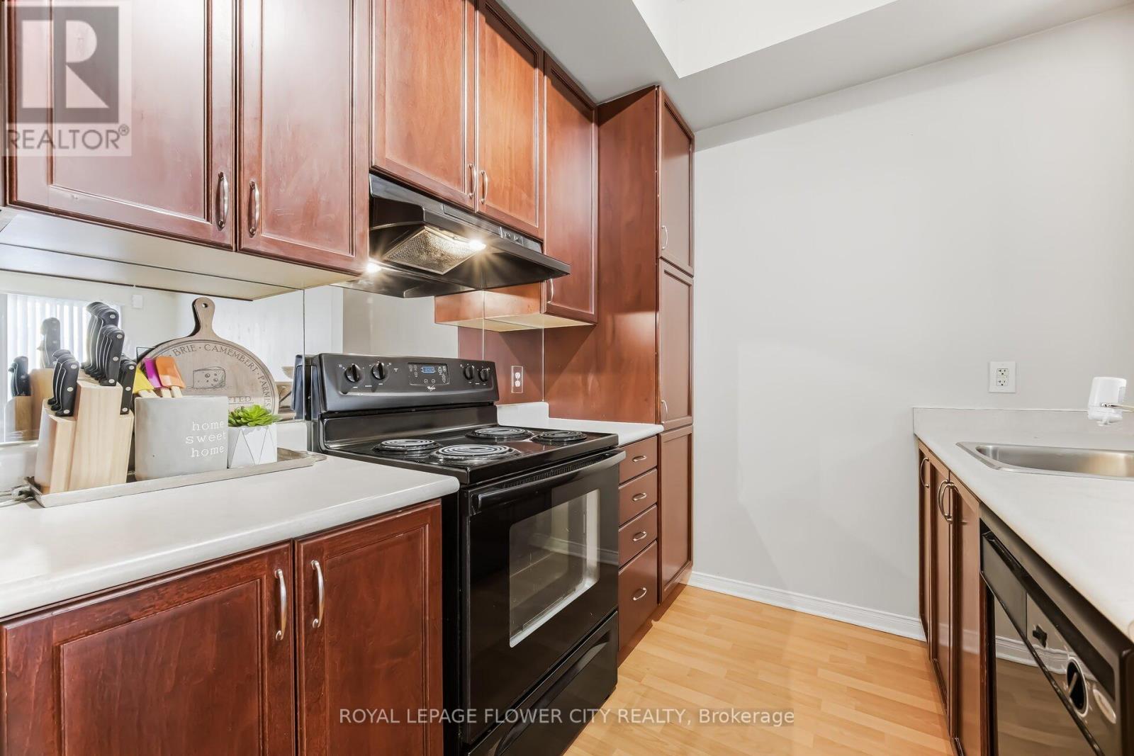 118 - 5035 Oscar Peterson Boulevard, Mississauga (Churchill Meadows), Ontario  L5M 0P4 - Photo 14 - W12877358