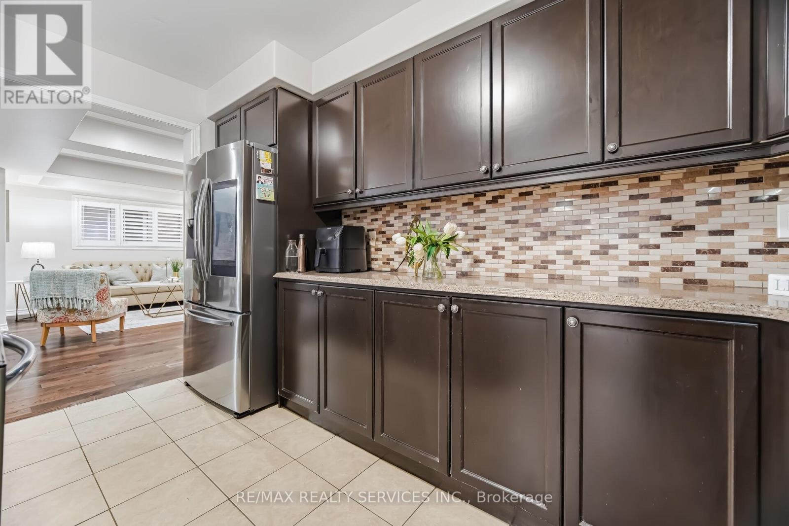 31 Miracle Trail, Brampton, Ontario  L7A 0Y4 - Photo 16 - W12877404