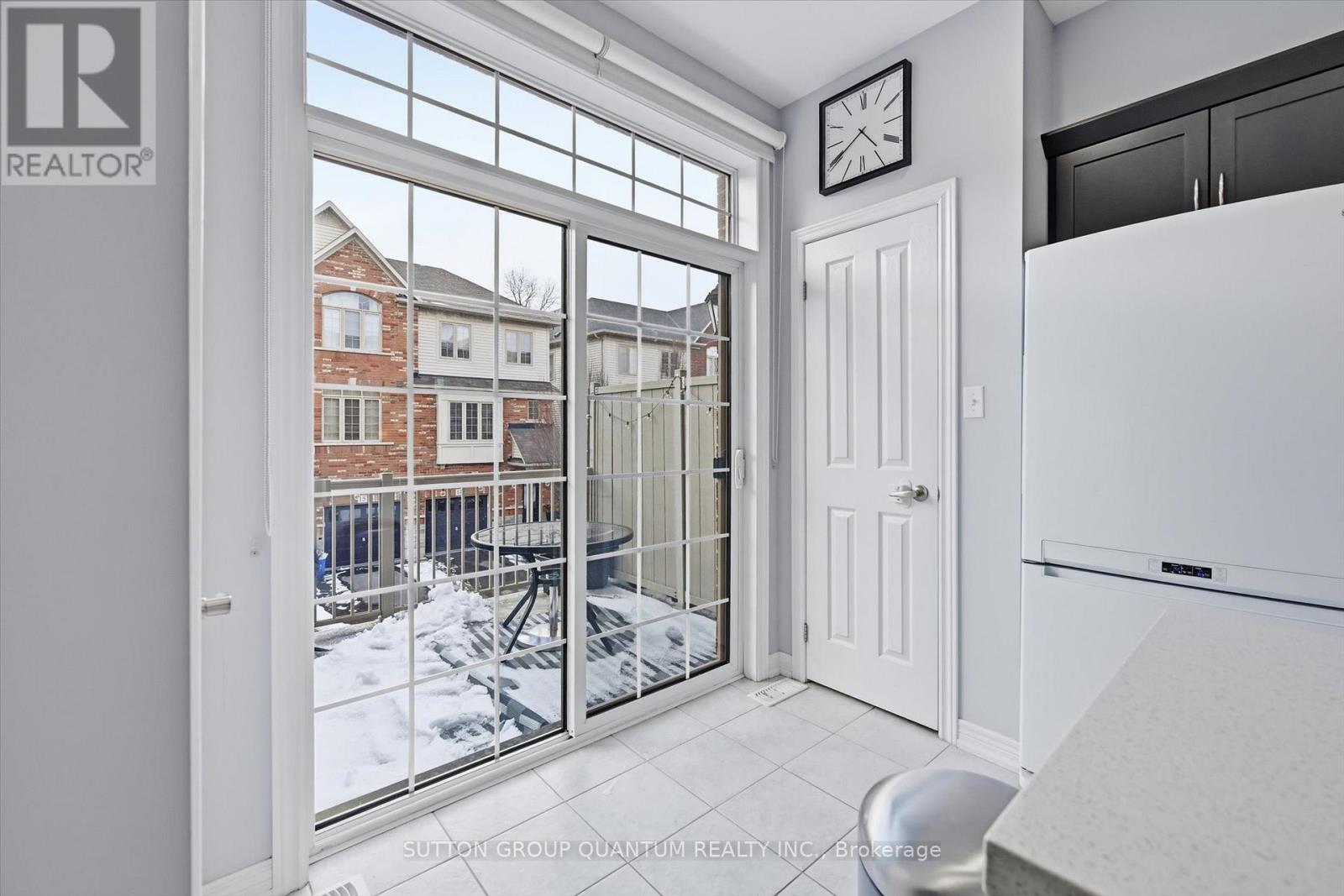 2 - 4165 Upper Middle Road, Burlington, Ontario  L7M 0V4 - Photo 4 - W12877510