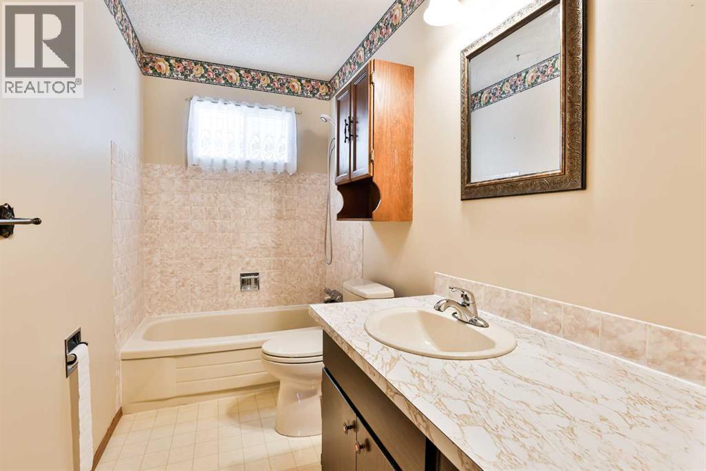 2419 19 Street N, Lethbridge, Alberta  T1H 4T4 - Photo 11 - A2291018