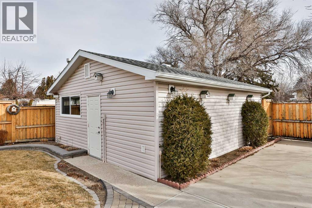 2419 19 Street N, Lethbridge, Alberta  T1H 4T4 - Photo 25 - A2291018