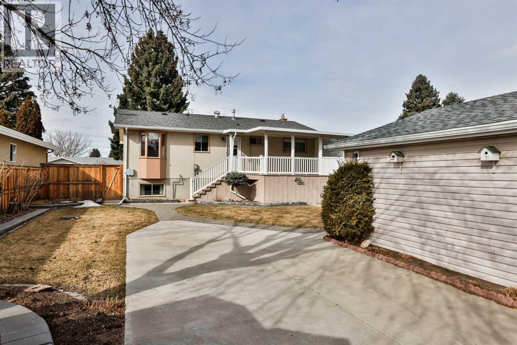 2419 19 Street N, Lethbridge, Alberta  T1H 4T4 - Photo 2 - A2291018