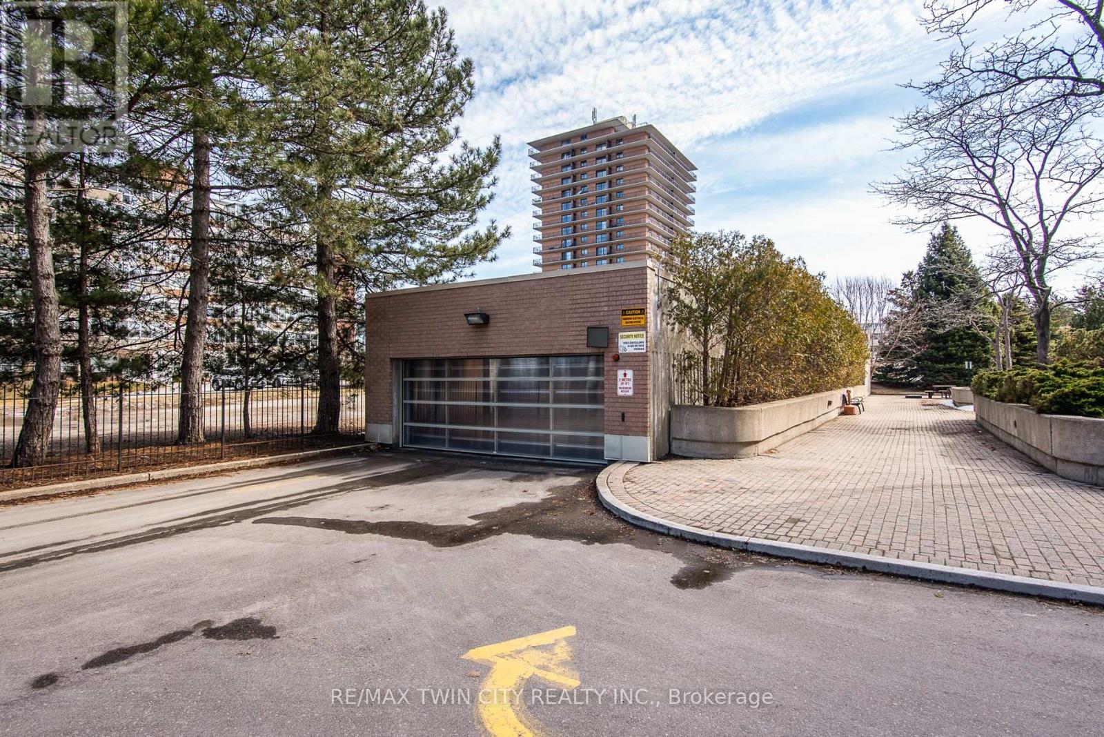 705 - 265 Westcourt Place, Waterloo, Ontario  N2L 6E4 - Photo 38 - X12877254