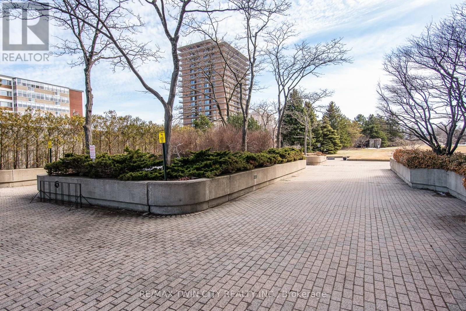 705 - 265 Westcourt Place, Waterloo, Ontario  N2L 6E4 - Photo 39 - X12877254