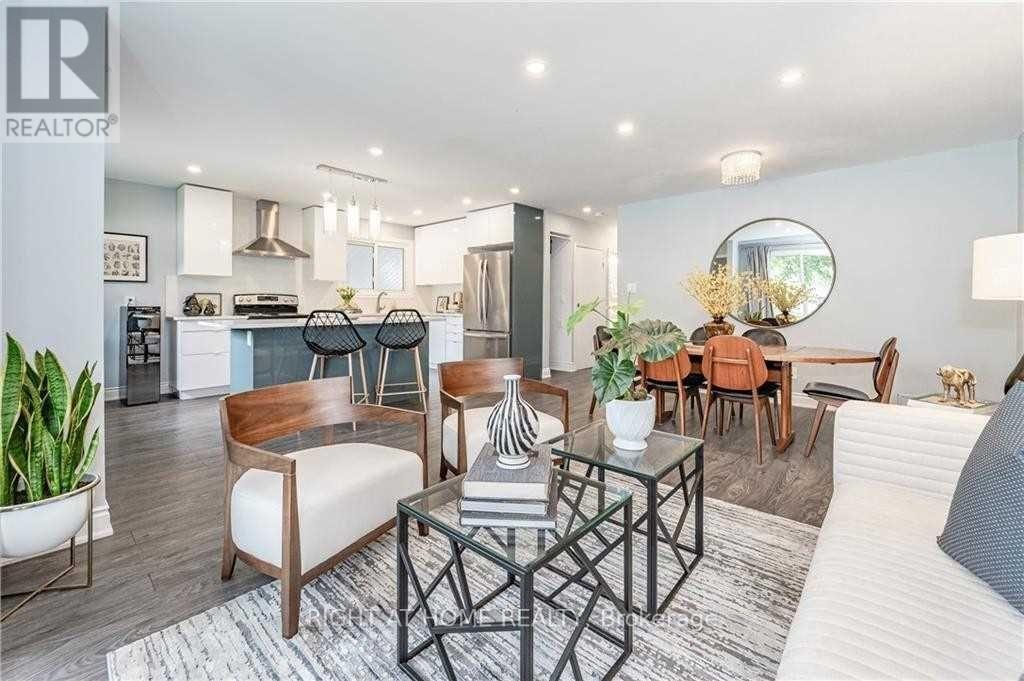 118 Briarwood Crescent, Hamilton, Ontario  L9C 4C4 - Photo 6 - X12877262