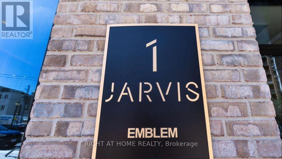 1111 - 1 Jarvis Street, Hamilton, Ontario  L8R 0A8 - Photo 2 - X12877292