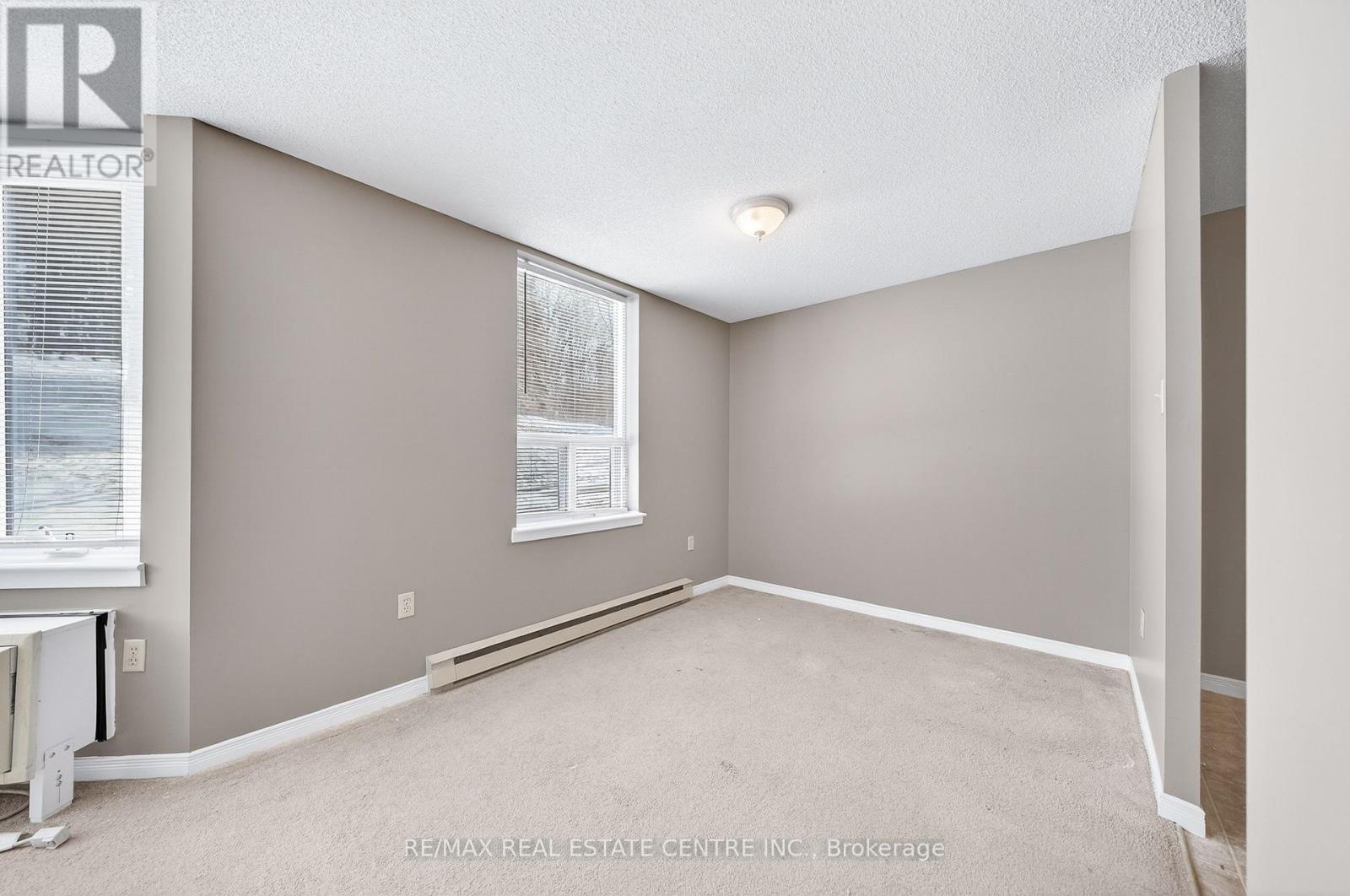 212 - 35 Green Valley Drive, Kitchener, Ontario  N2P 2A5 - Photo 15 - X12877486