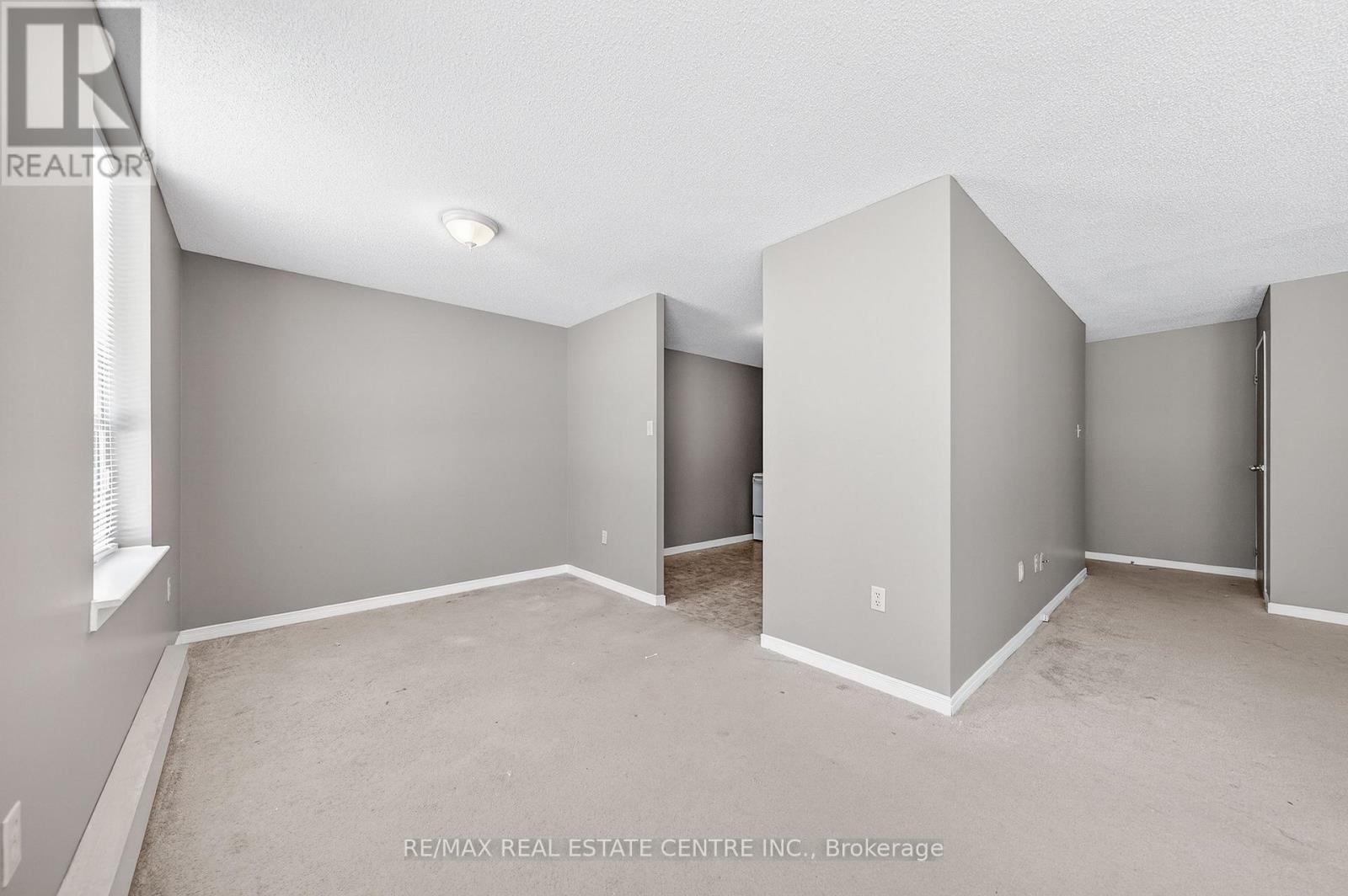 212 - 35 Green Valley Drive, Kitchener, Ontario  N2P 2A5 - Photo 16 - X12877486