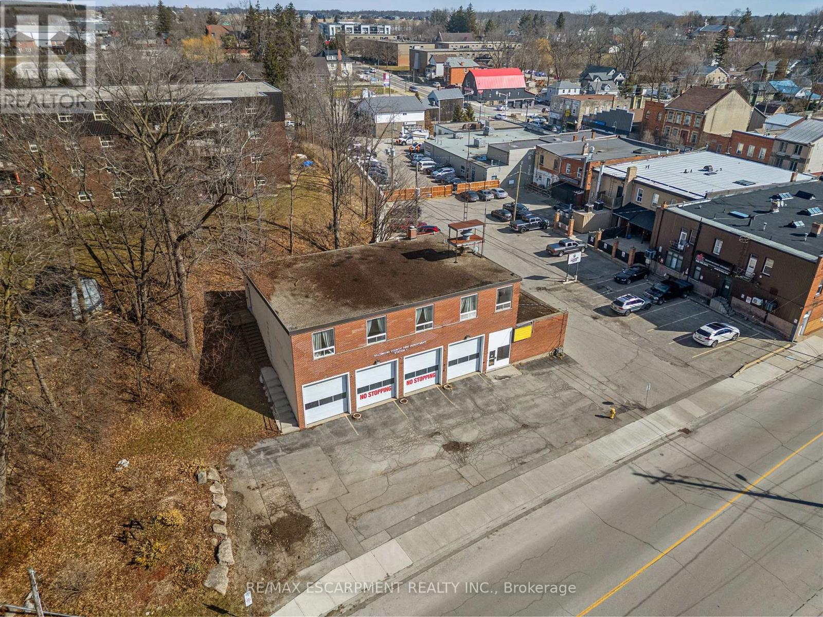 10 & 28 Caithness Street W, Haldimand, Ontario  N3W 1L1 - Photo 3 - X12877494