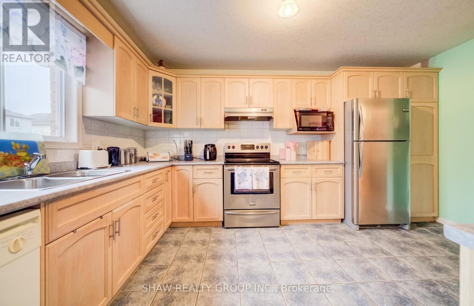 484 Langlaw Drive, Cambridge, Ontario  N1P 1H5 - Photo 13 - X12877506