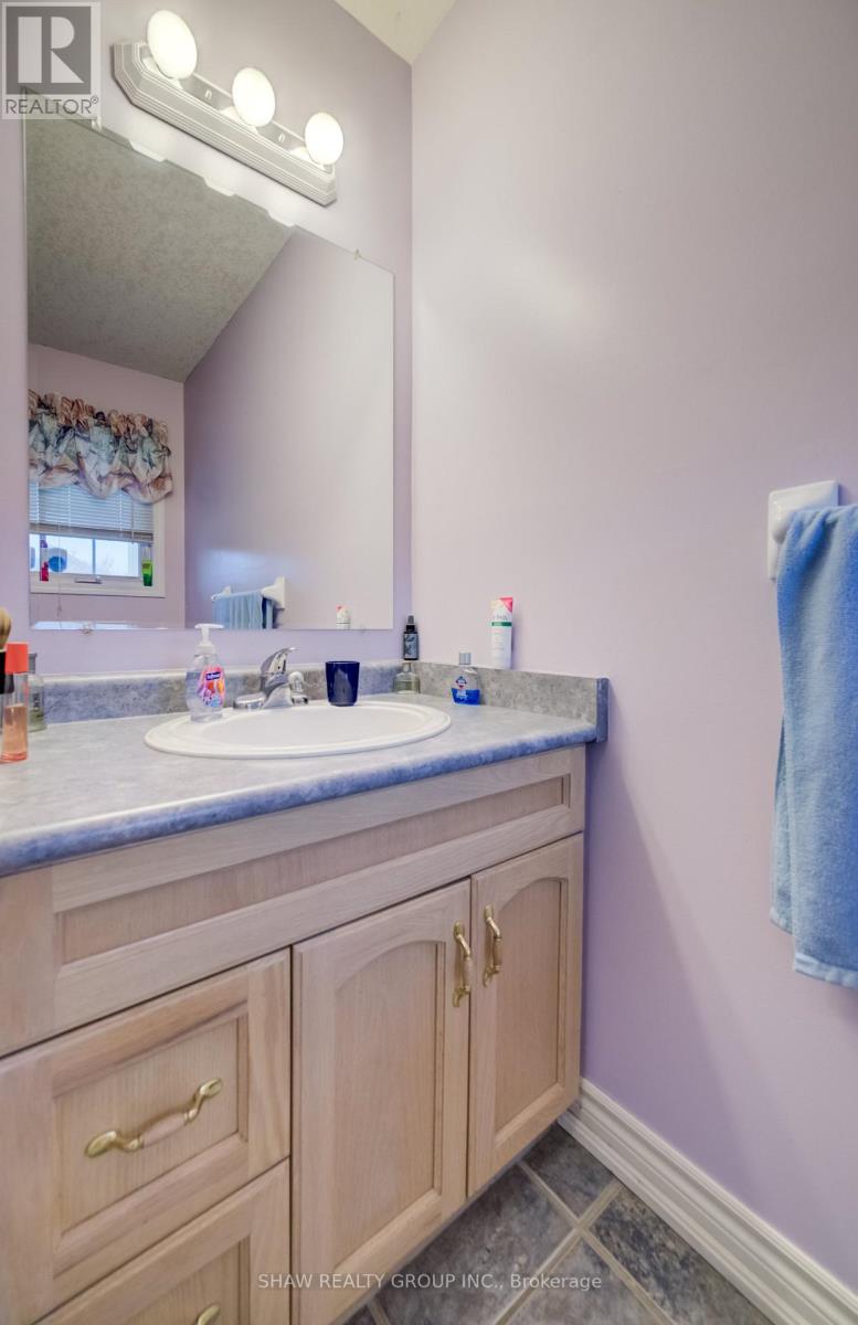 484 Langlaw Drive, Cambridge, Ontario  N1P 1H5 - Photo 17 - X12877506