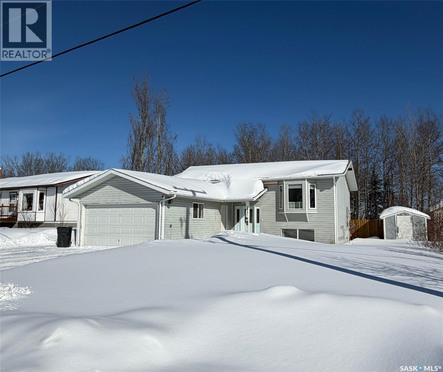193 Vickers Crescent, Air Ronge, Saskatchewan  S0J 3G0 - Photo 1 - SK030327