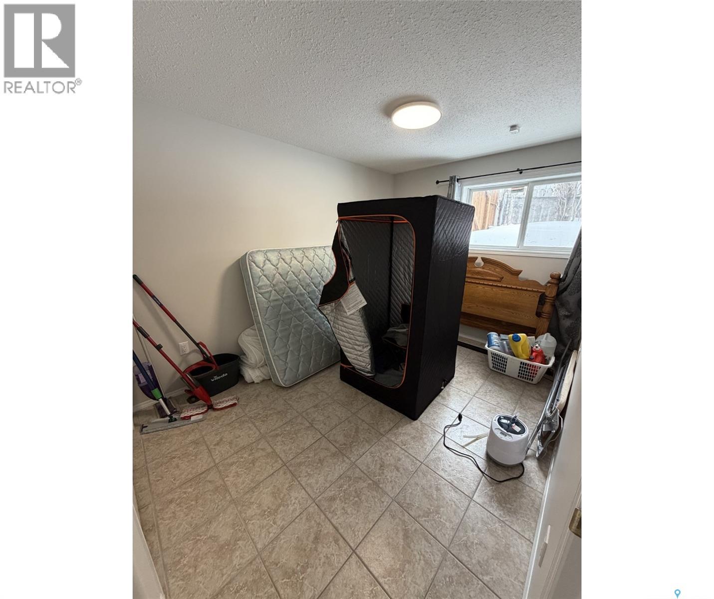 193 Vickers Crescent, Air Ronge, Saskatchewan  S0J 3G0 - Photo 15 - SK030327