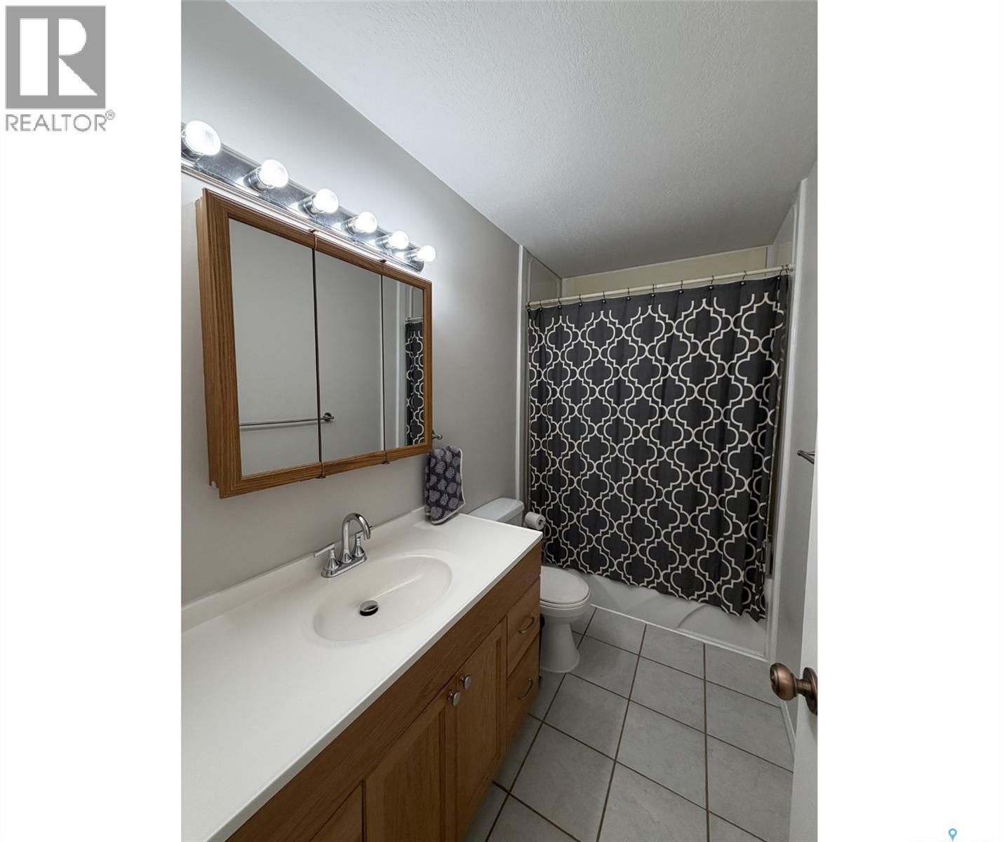 193 Vickers Crescent, Air Ronge, Saskatchewan  S0J 3G0 - Photo 8 - SK030327