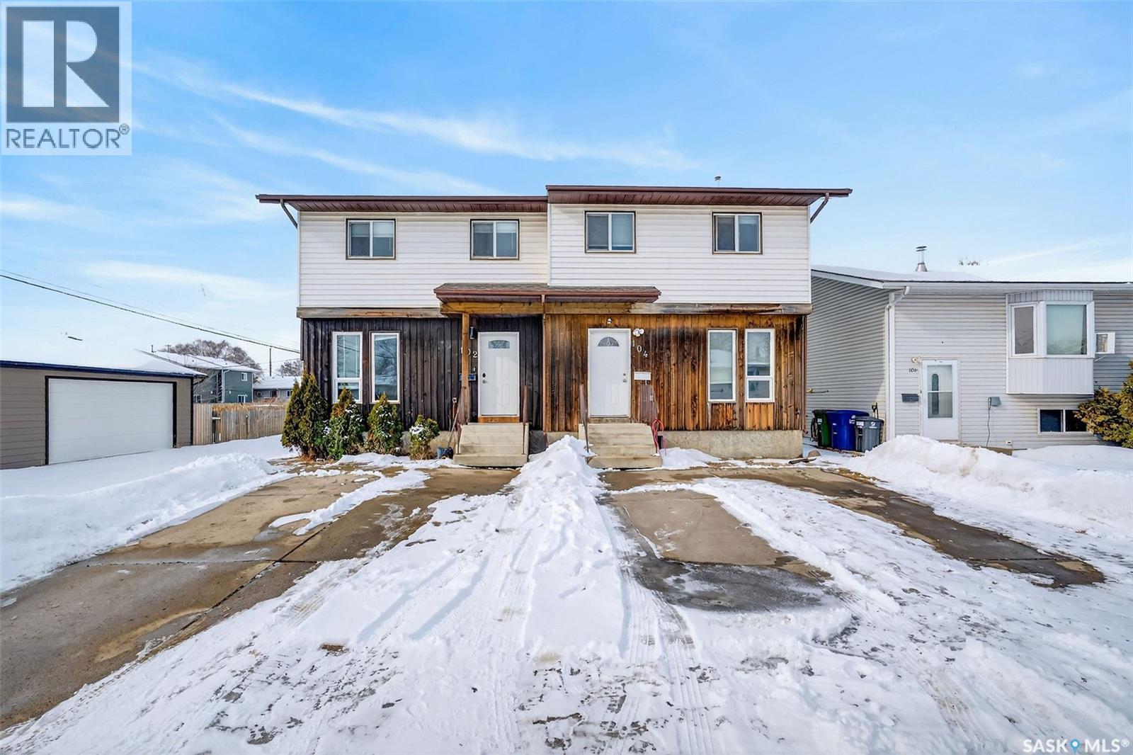 102-104 Hedley Street, Saskatoon, Saskatchewan  S7N 4G4 - Photo 2 - SK030184