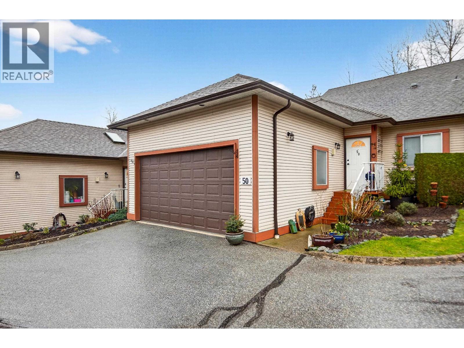 50 23151 Haney Bypass, Maple Ridge, British Columbia  V2X 0S5 - Photo 2 - R3096077