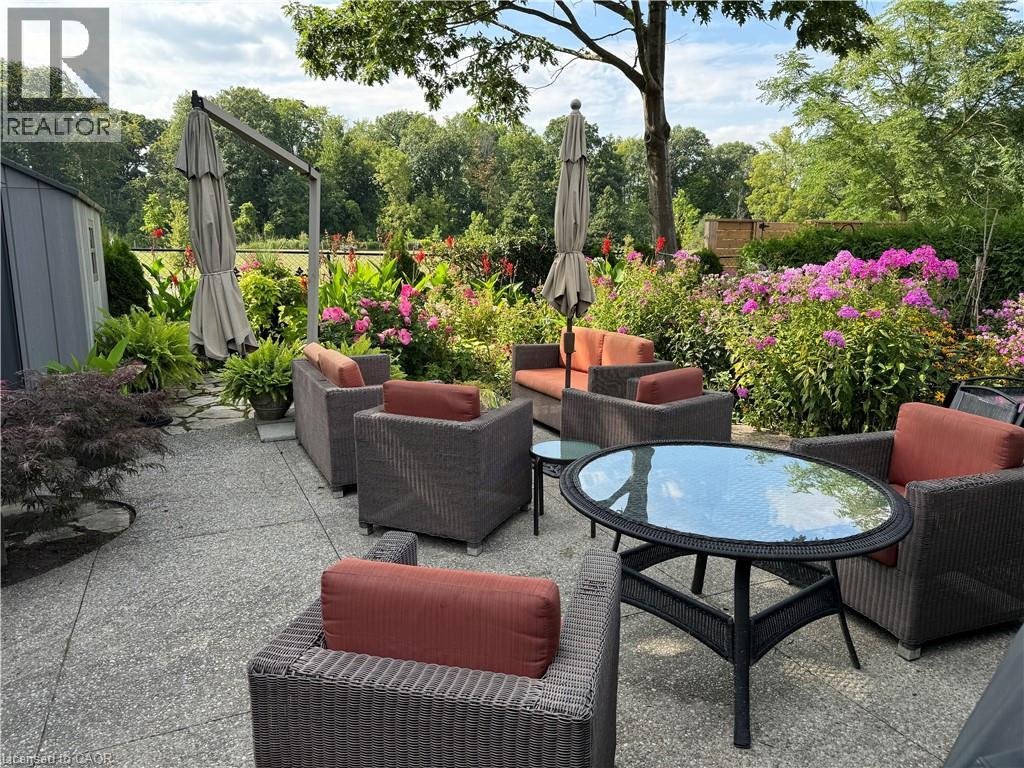 153 Parkview Drive, Hamilton, Ontario  L8S 3Y4 - Photo 3 - 40804872