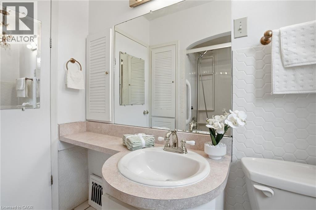 153 Parkview Drive, Hamilton, Ontario  L8S 3Y4 - Photo 15 - 40804872