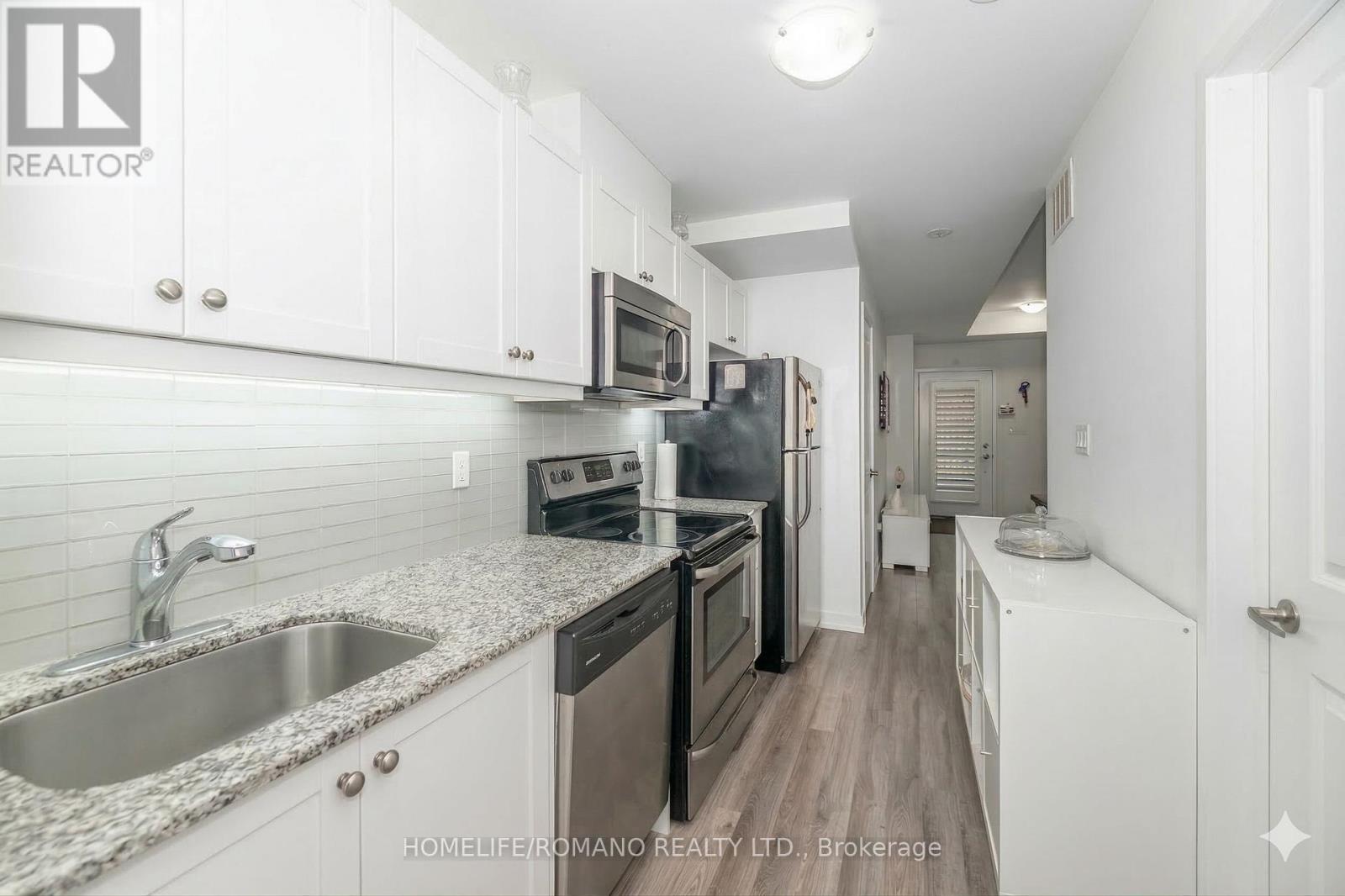 33 - 869 Wilson Avenue, Toronto, Ontario  M3K 0A4 - Photo 10 - W12875360