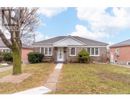 18 FAIRWEATHER ROAD, Toronto, Ontario