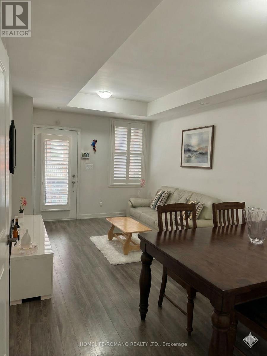 33 - 869 Wilson Avenue, Toronto, Ontario  M3K 0A4 - Photo 3 - W12875360