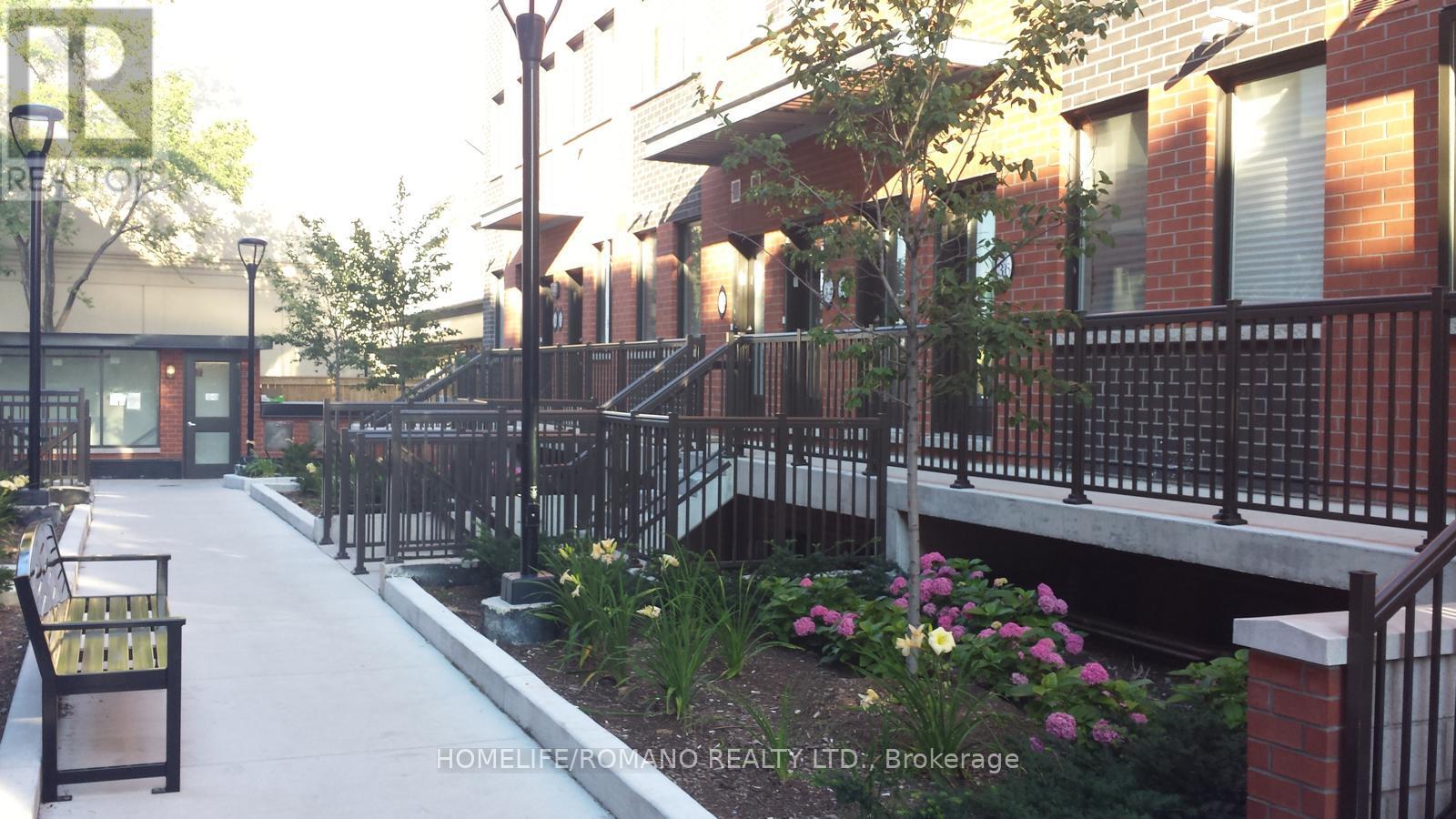 33 - 869 Wilson Avenue, Toronto, Ontario  M3K 0A4 - Photo 22 - W12875360