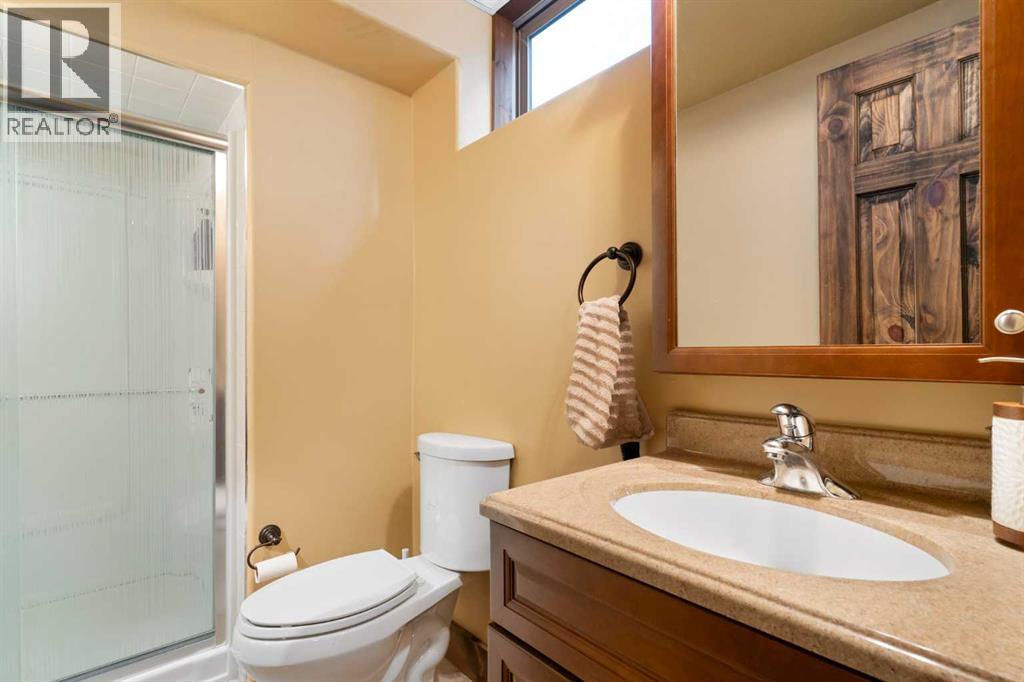 102 Discovery Ridge Way Sw, Calgary, Alberta  T3H 5G4 - Photo 33 - A2292979