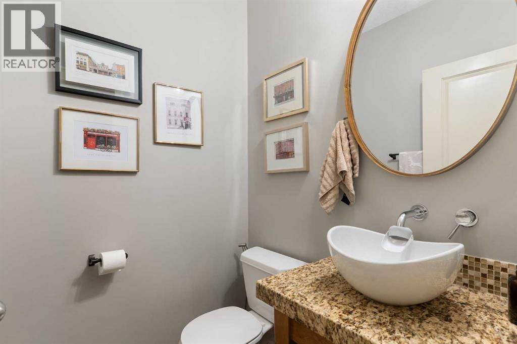 102 Discovery Ridge Way Sw, Calgary, Alberta  T3H 5G4 - Photo 7 - A2292979