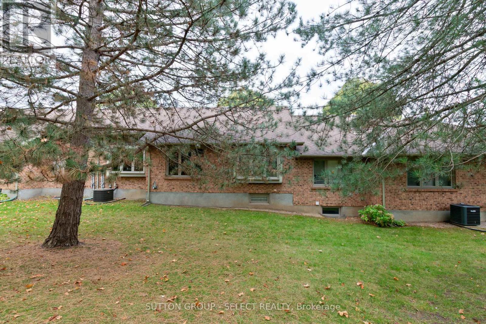 37 - 1443 Commissioners Road W, London South (South B), Ontario  N6K 1E2 - Photo 44 - X12842770