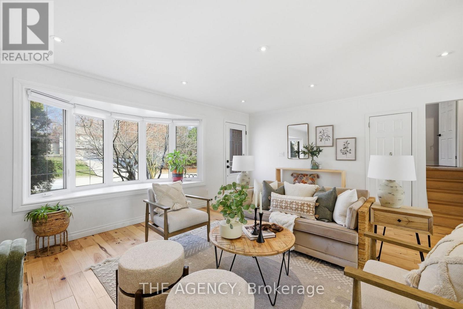 118 Applewood Crescent, Whitby, Ontario  L1N 2E7 - Photo 10 - E12877612