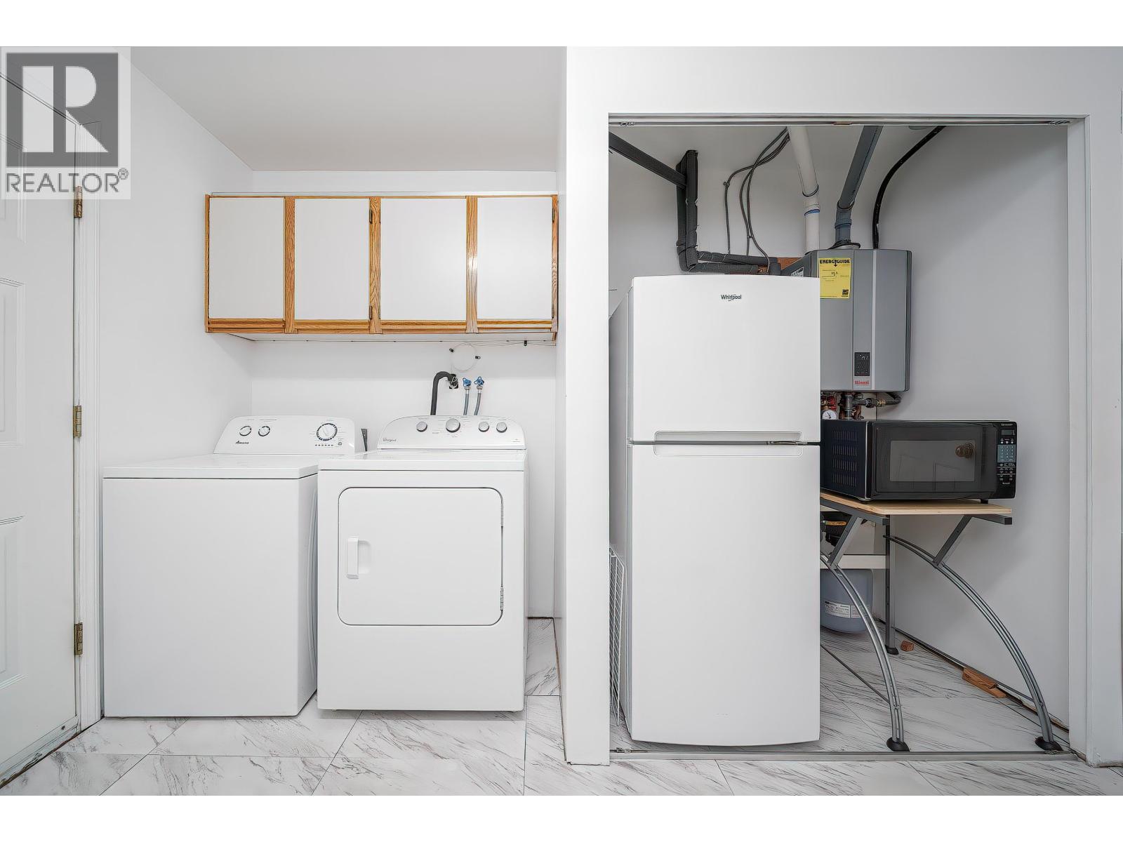 Listing Picture 38 of 39 : 5611 HOLT AVENUE, Richmond / 烈治文 - 魯藝地產 Yvonne Lu Group - MLS Medallion Club Member