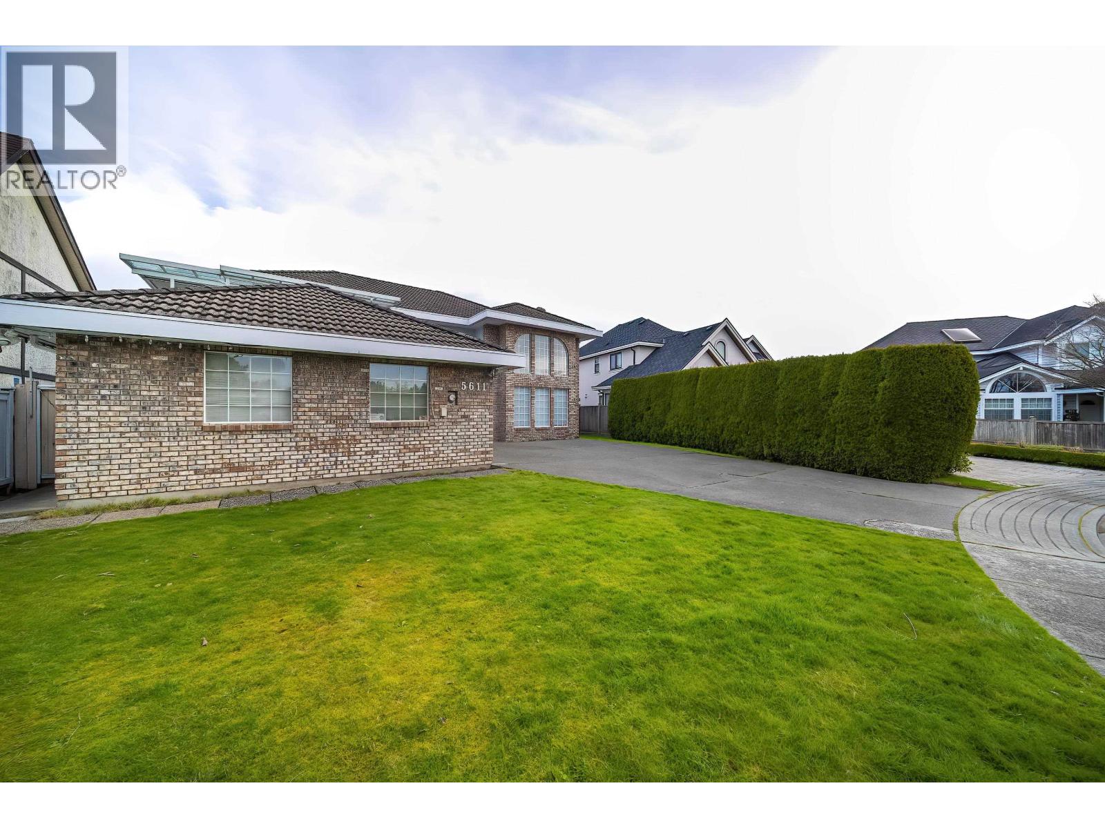 Listing Picture 4 of 39 : 5611 HOLT AVENUE, Richmond / 烈治文 - 魯藝地產 Yvonne Lu Group - MLS Medallion Club Member