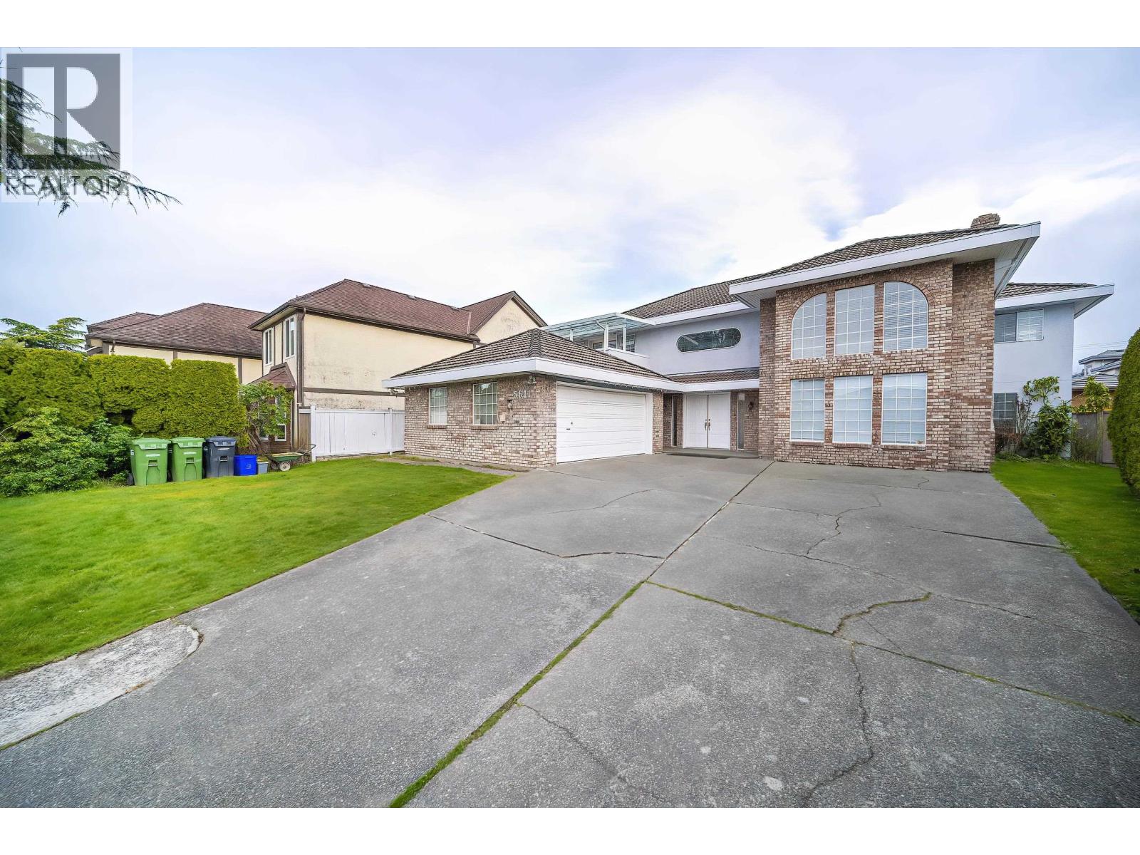 Listing Picture 2 of 39 : 5611 HOLT AVENUE, Richmond / 烈治文 - 魯藝地產 Yvonne Lu Group - MLS Medallion Club Member