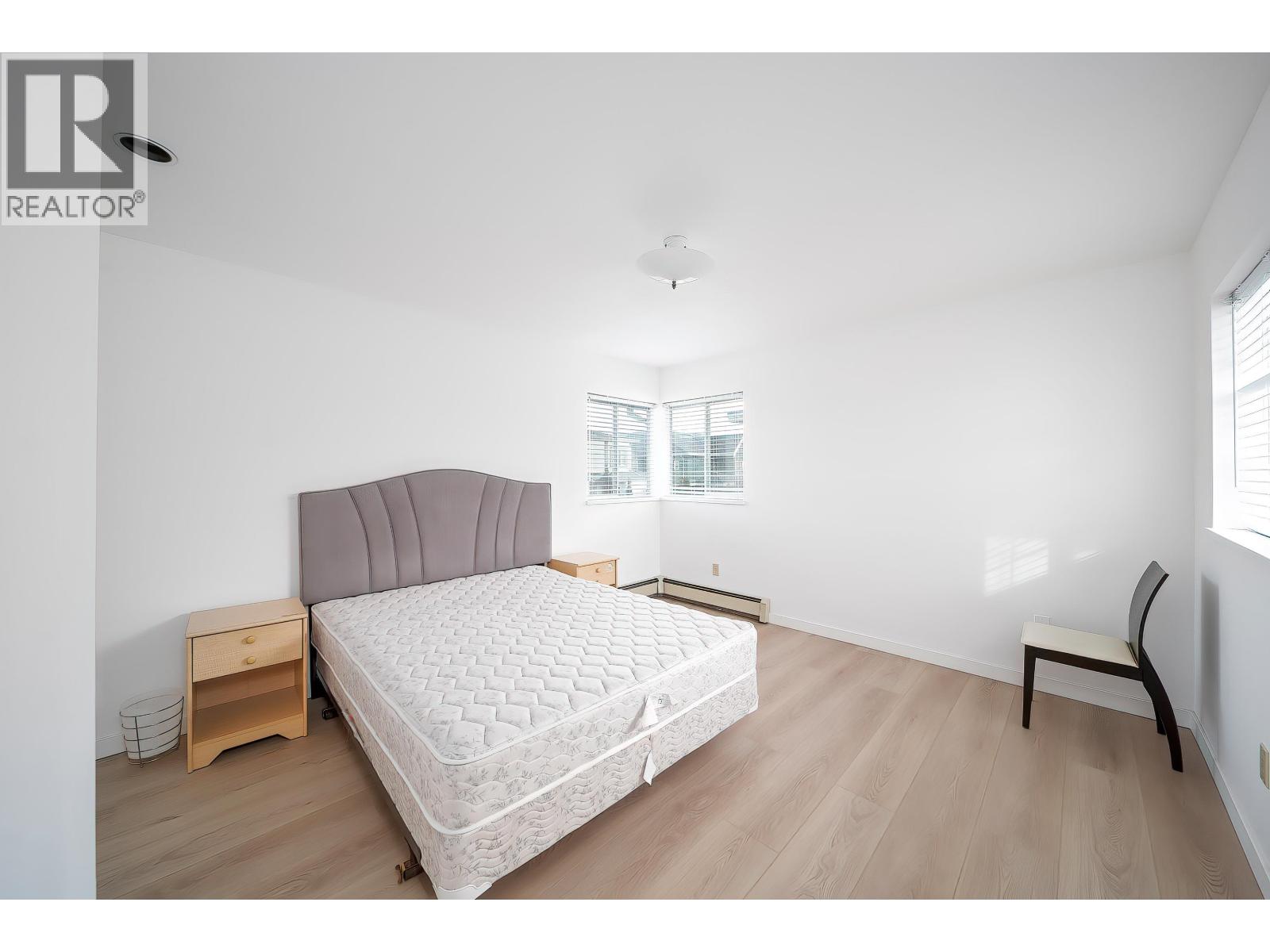 Listing Picture 31 of 39 : 5611 HOLT AVENUE, Richmond / 烈治文 - 魯藝地產 Yvonne Lu Group - MLS Medallion Club Member