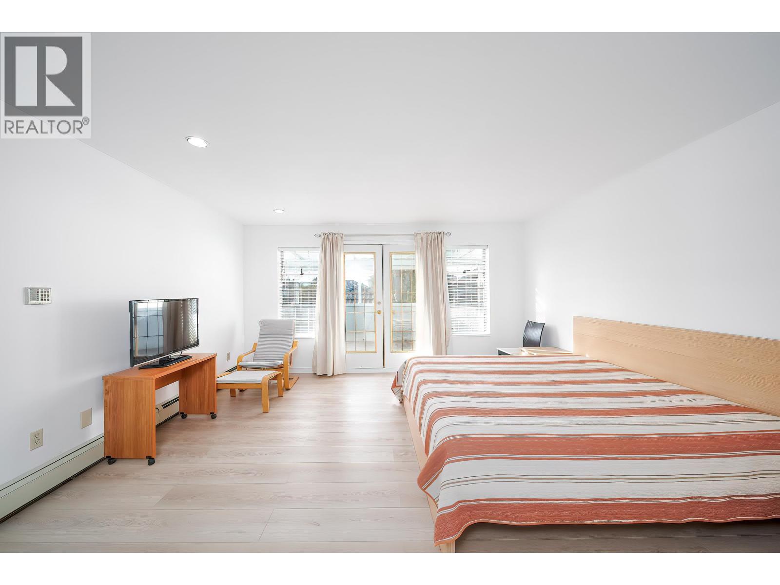 Listing Picture 27 of 39 : 5611 HOLT AVENUE, Richmond / 烈治文 - 魯藝地產 Yvonne Lu Group - MLS Medallion Club Member