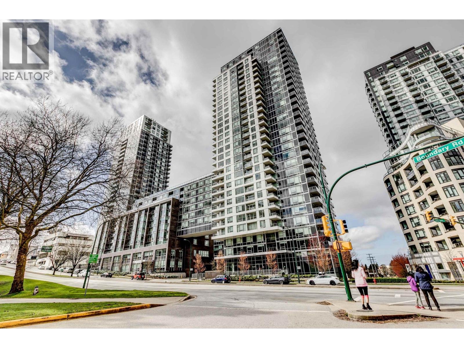 652 5515 BOUNDARY ROAD, Vancouver, British Columbia