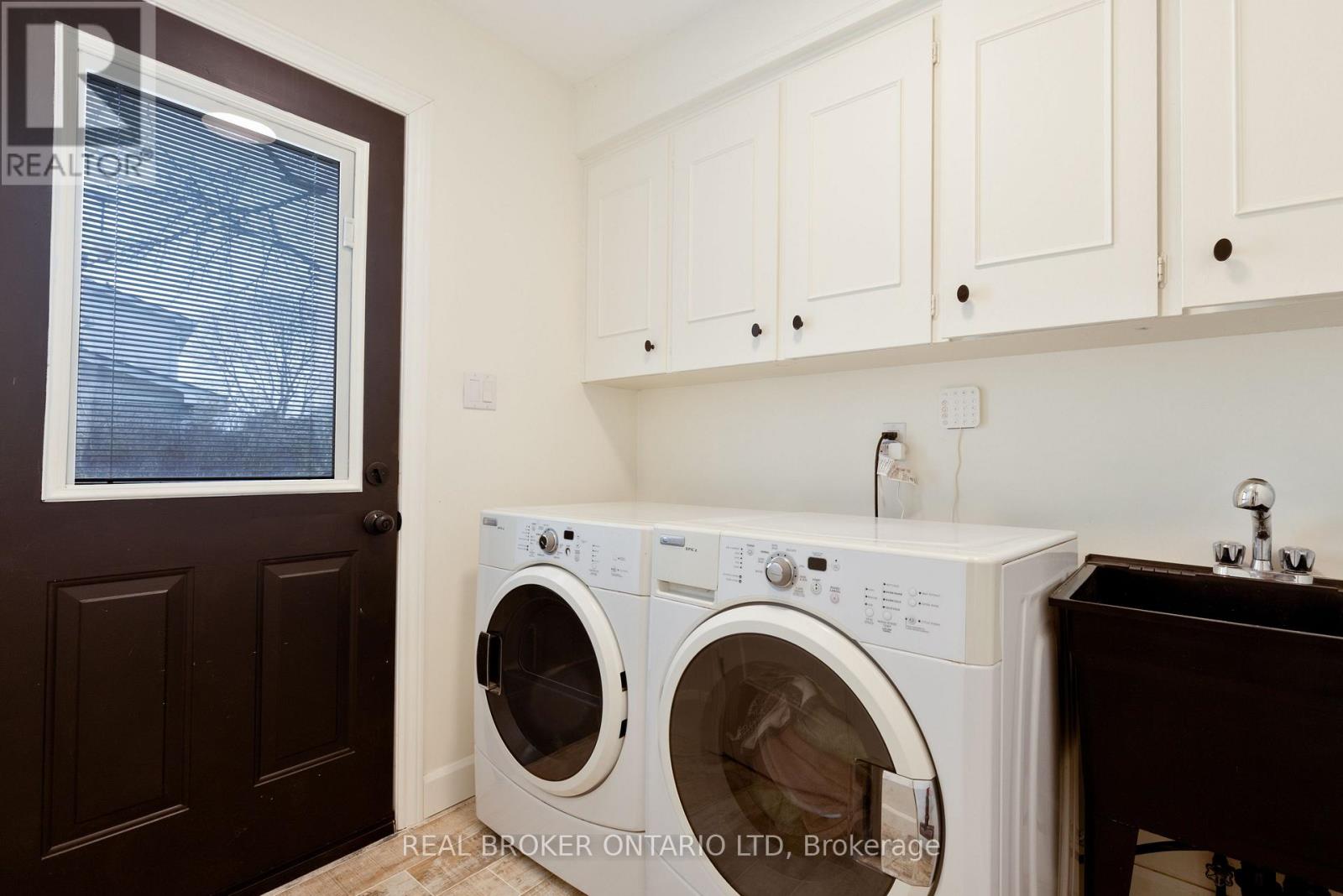 196 Wychwood Park, London North, Ontario  N6G 1R9 - Photo 16 - X12877614